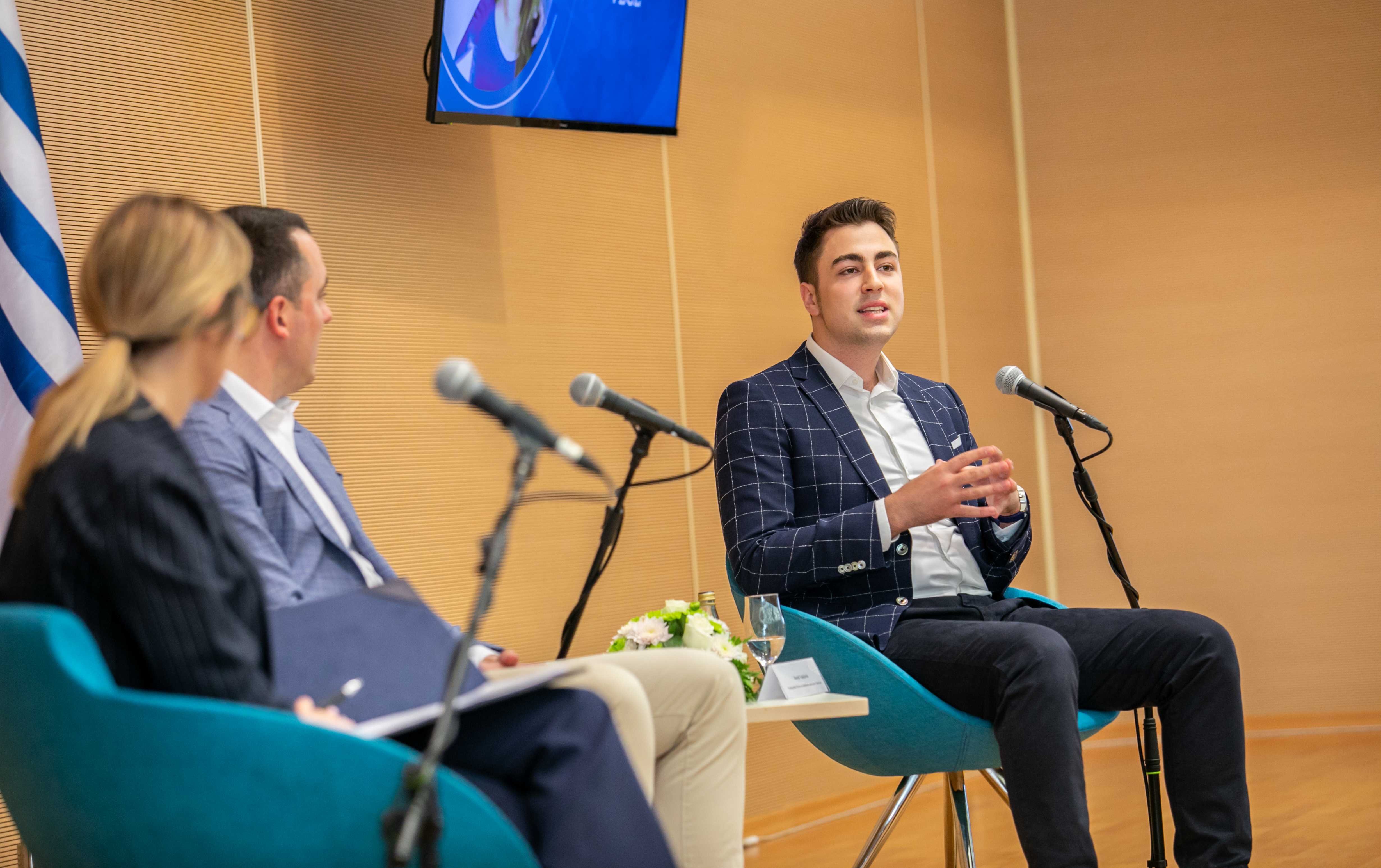 Održano Omladinsko veče; Vuković: Mladi dobijaju novo mjesto za okupljanje i druženje u centru grada