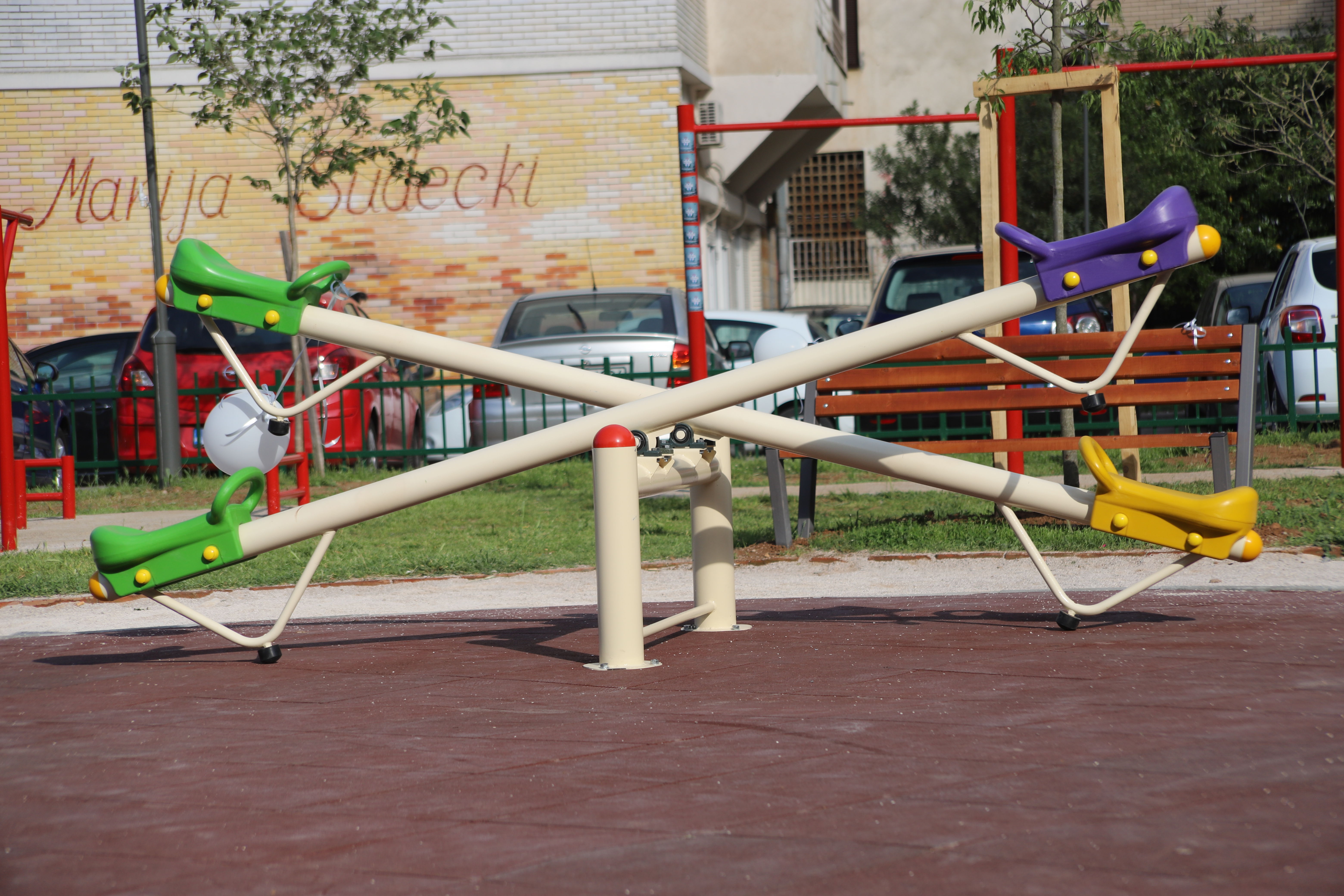 Stanovnici Lepe Kate dobili novo igralište i mjesto za odmor