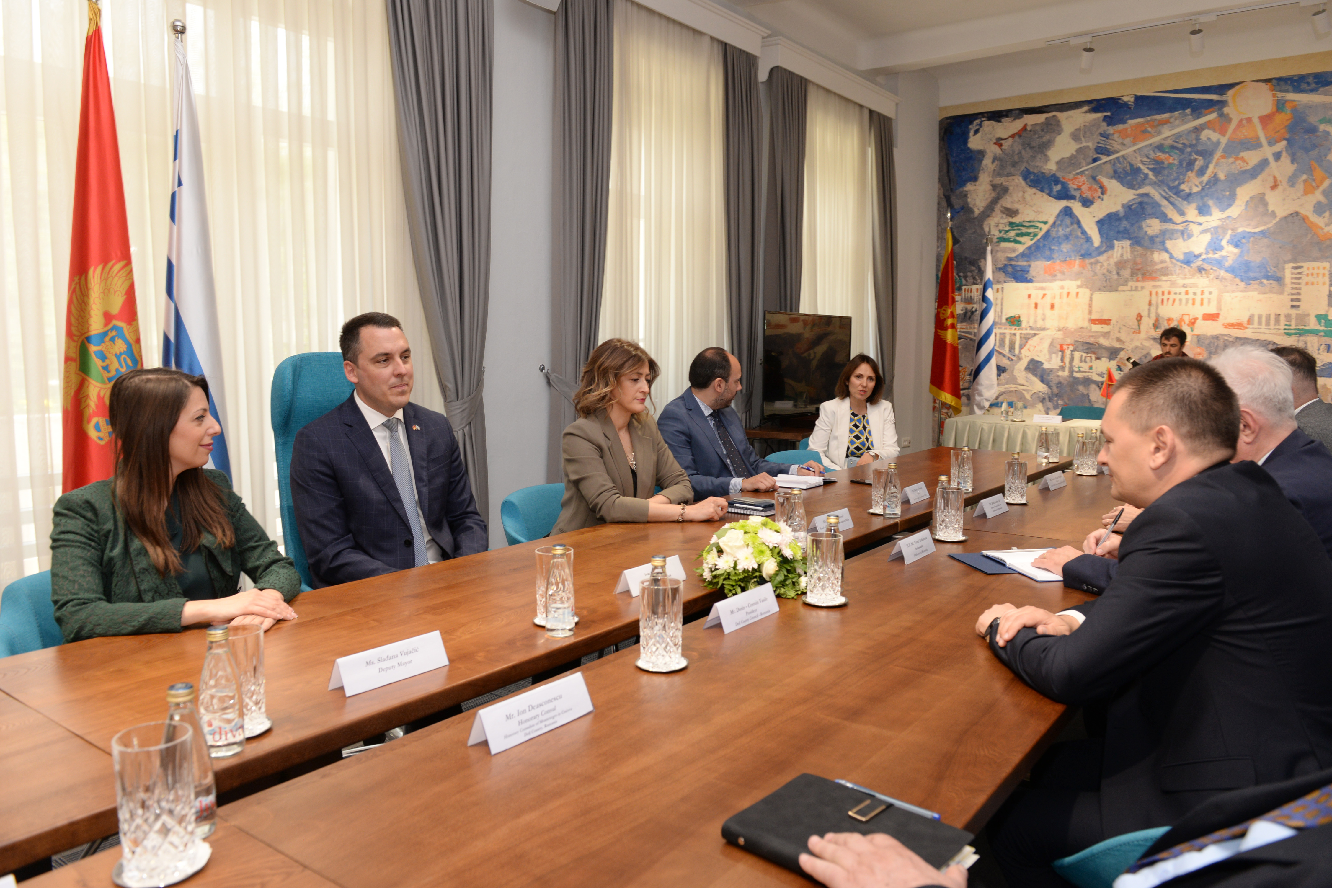 Vuković ugostio delegaciju rumunskog okruga Dolž i grada Krajova; Potpisan protokol o saradnji i otvoren rumunski kulturno-informativni punkt u Podgorici