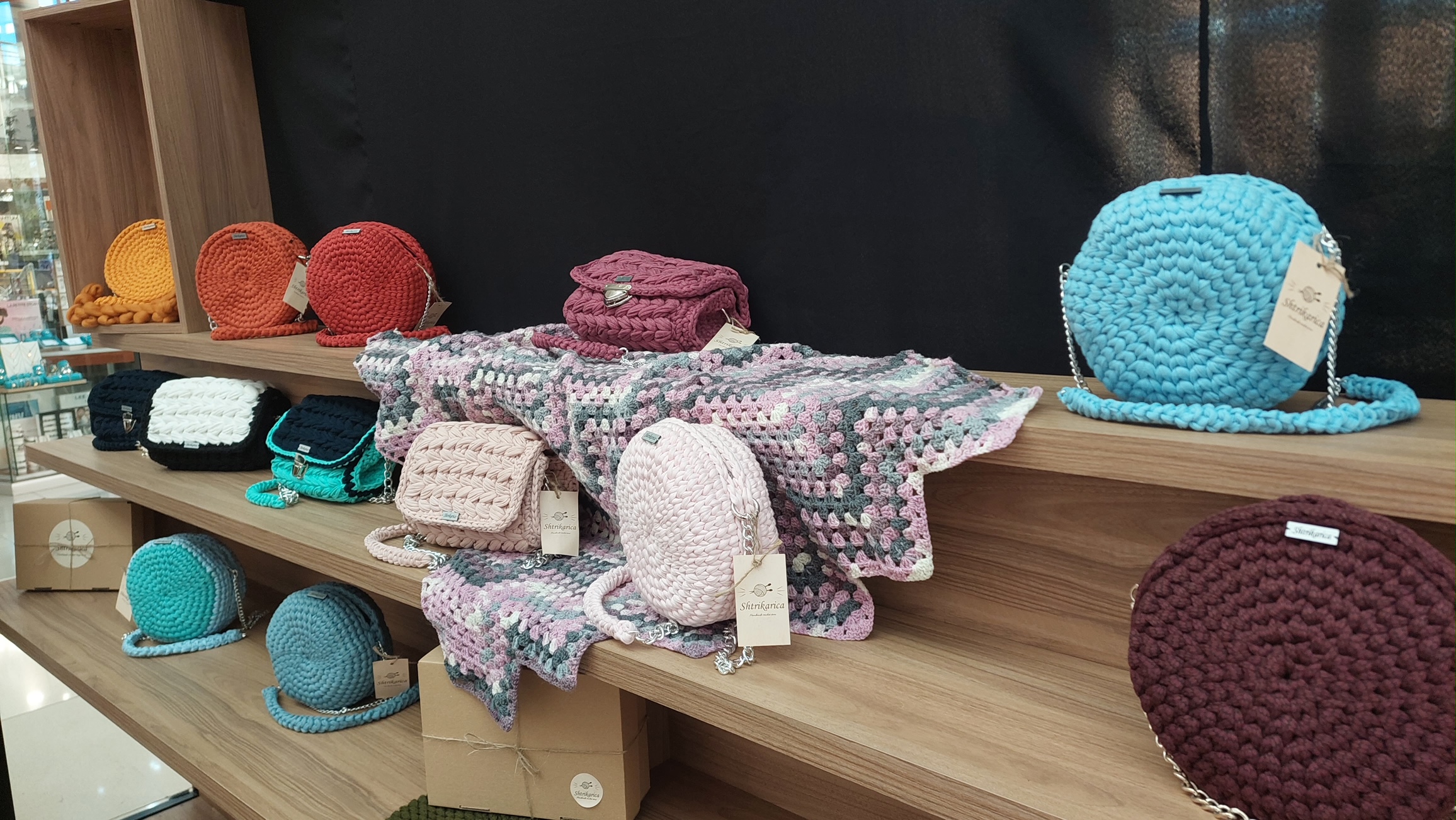 Kreativni preduzetnici i ovog mjeseca svoje proizvode predstavljaju u Delta City-ju