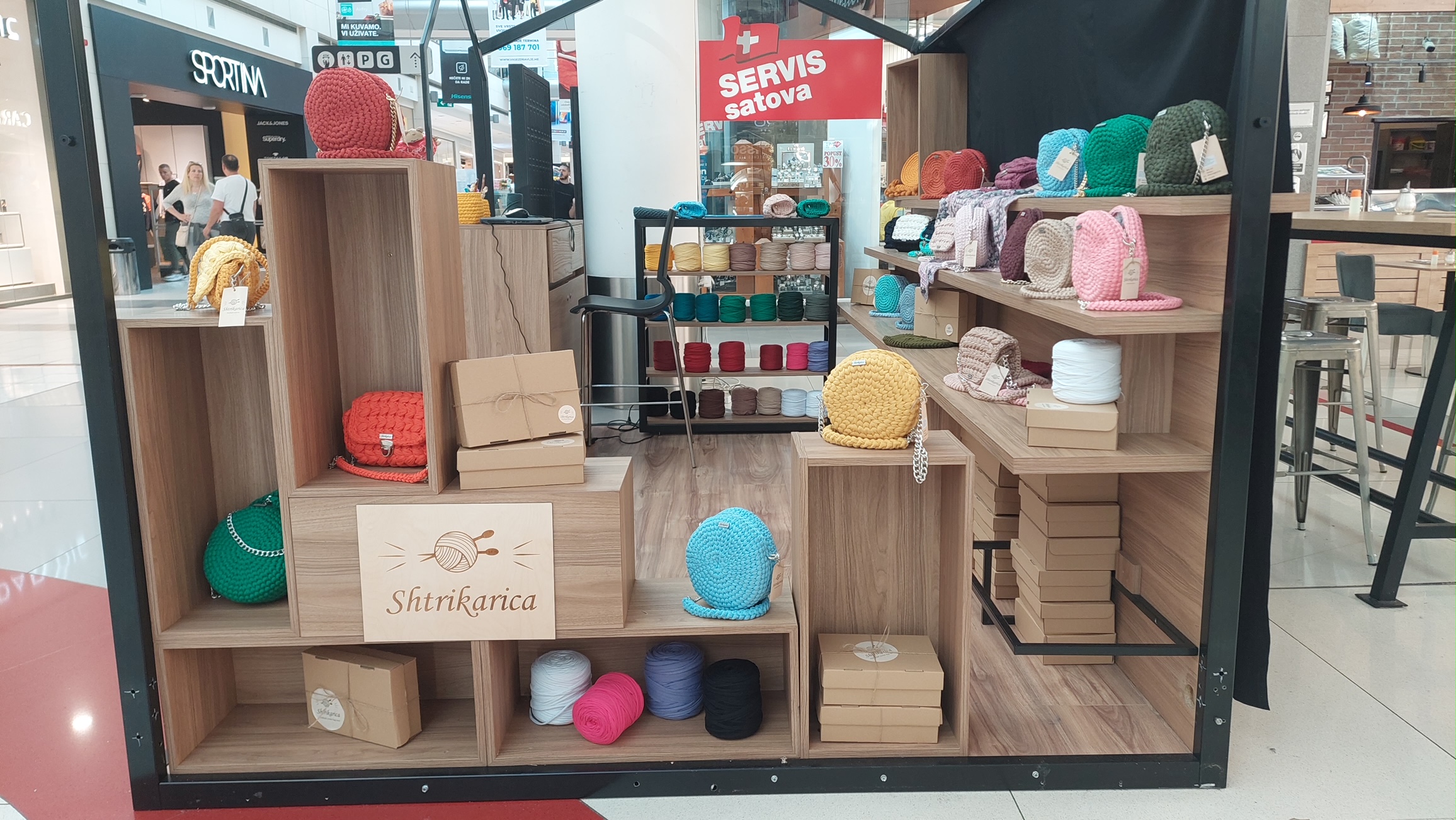 Kreativni preduzetnici i ovog mjeseca svoje proizvode predstavljaju u Delta City-ju