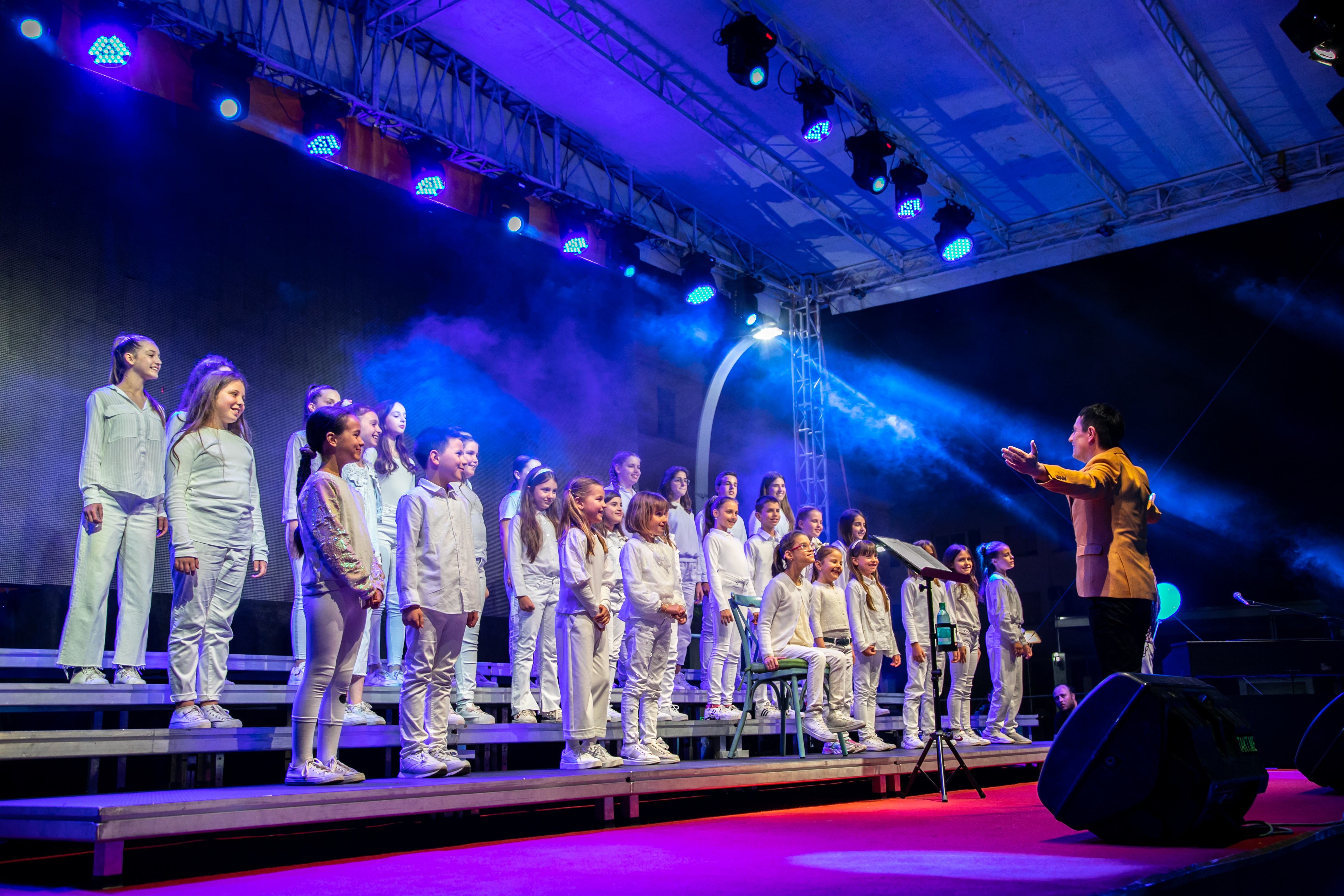 Pazar se vratio u grad; Vuković: Dobra zabava, pozitivna energija i lijepo druženje krasiće gradski trg