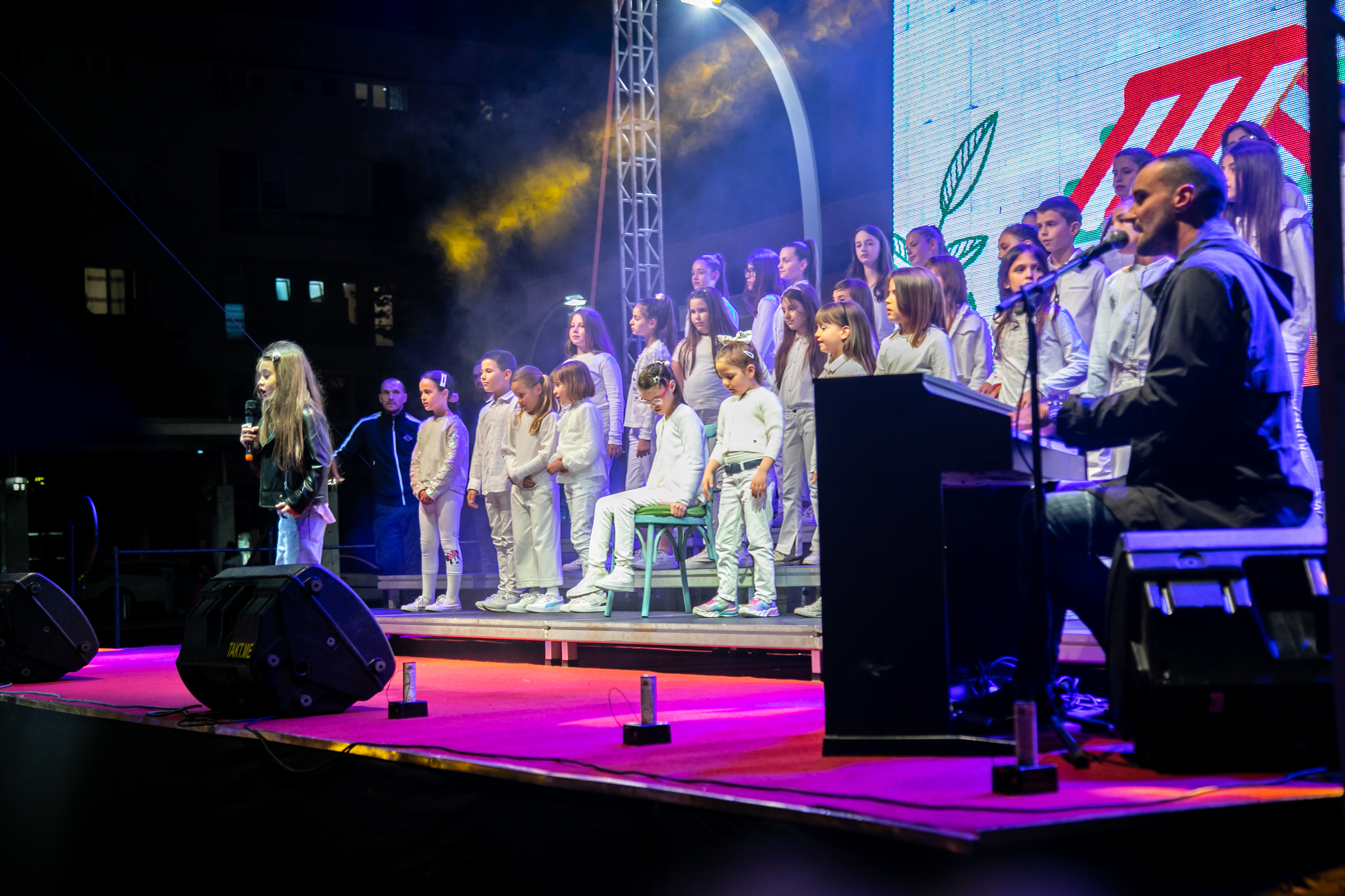 Pazar se vratio u grad; Vuković: Dobra zabava, pozitivna energija i lijepo druženje krasiće gradski trg