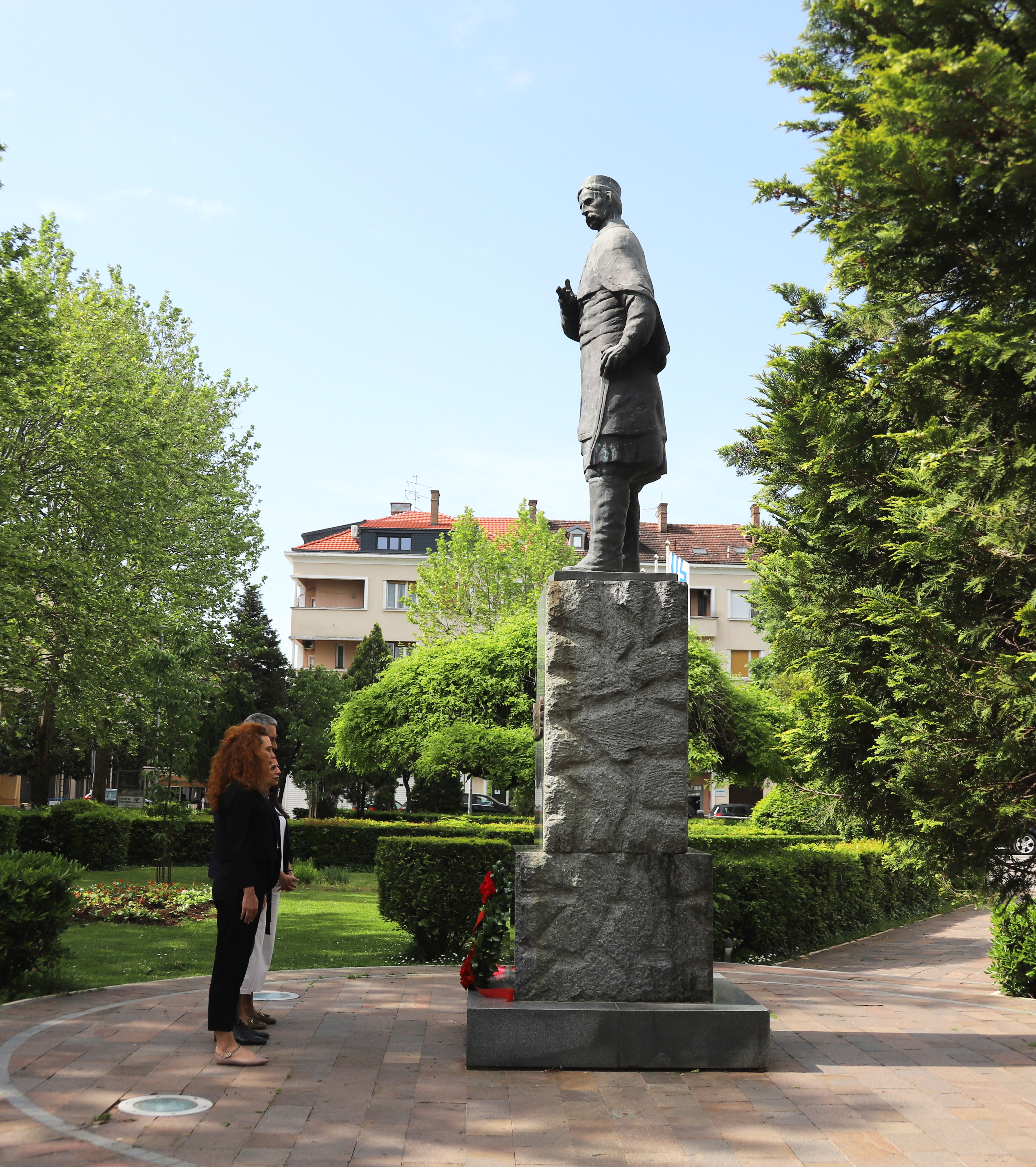 Delegacija Glavnog grada položila vijenac na spomenik Marku Miljanovu