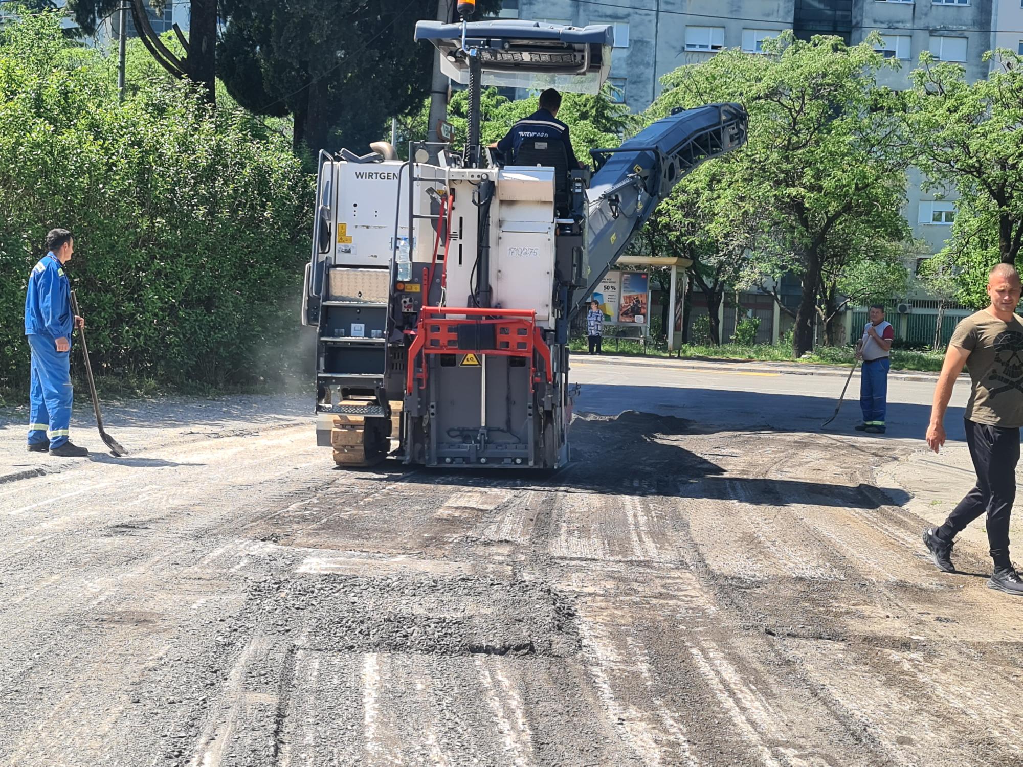 U toku sanacija saobraćajnice koja spaja Bulevar Save Kovačevića i Ulicu Bracana Bracanovića