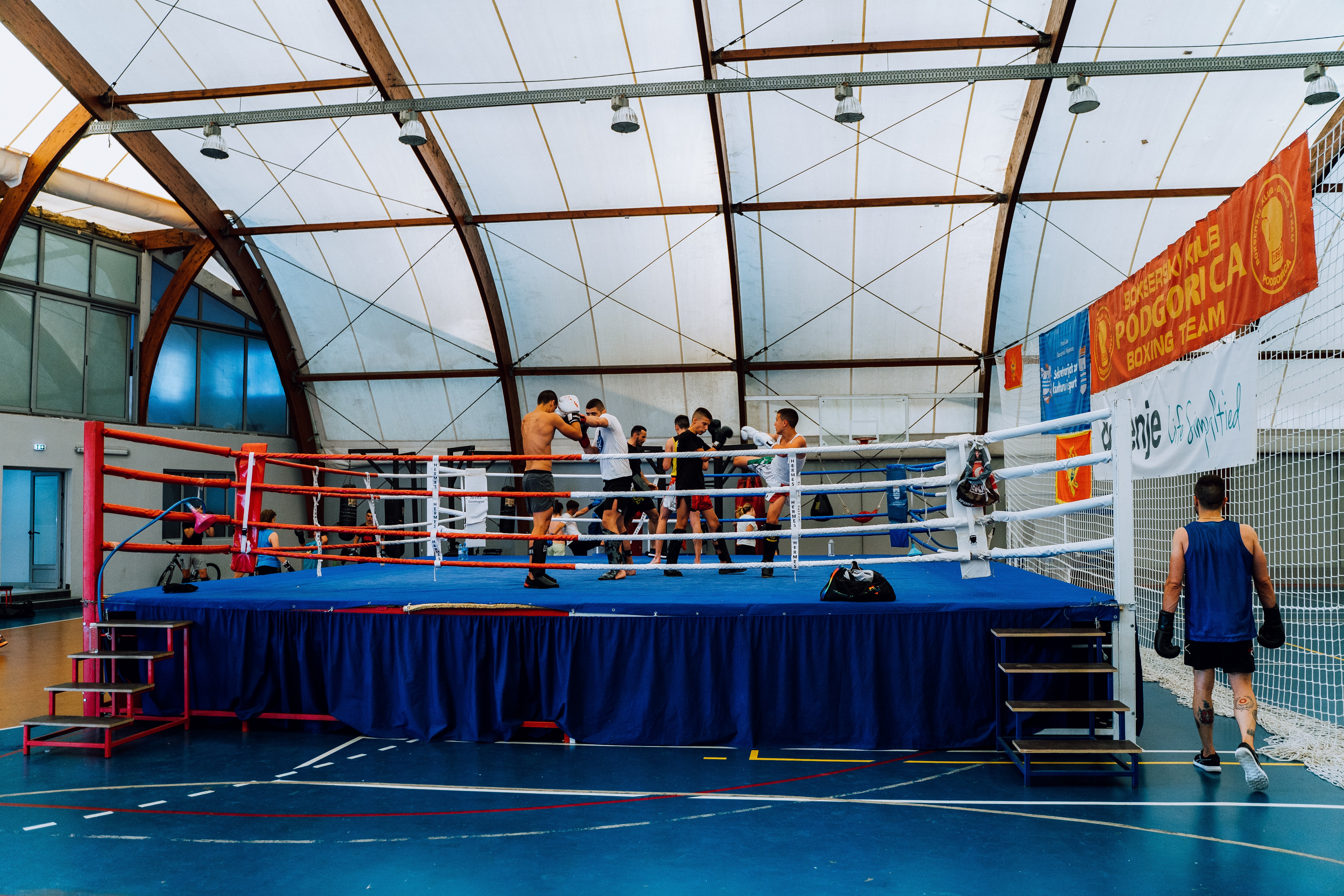 Održan međunarodni turnir u rvanju u nedavno rekonstruisanoj dvorani Venom