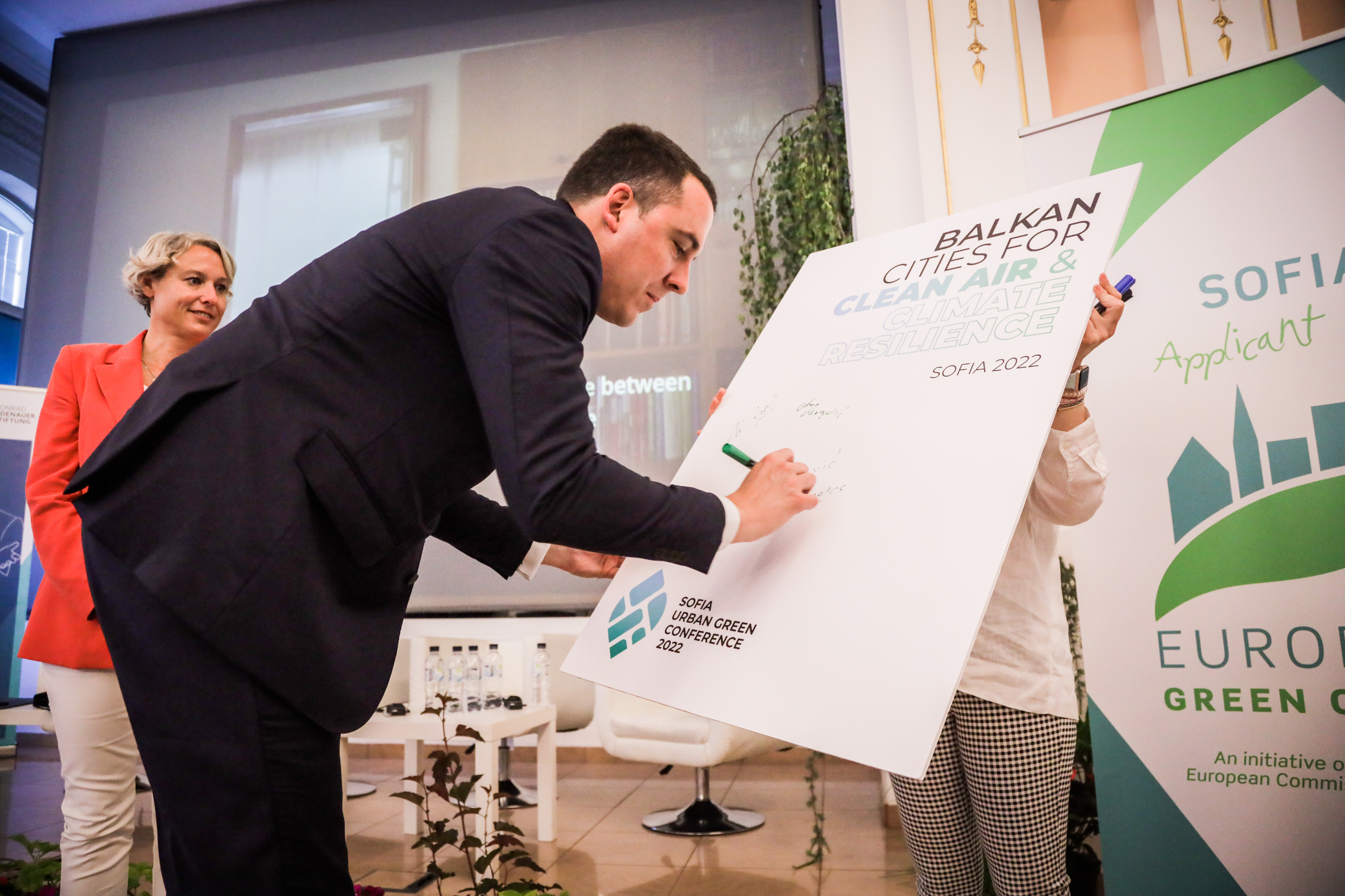 Gradonačelnica Sofije uskoro u uzvratnoj posjeti Podgorici; Saradnja dva grada u više oblasti