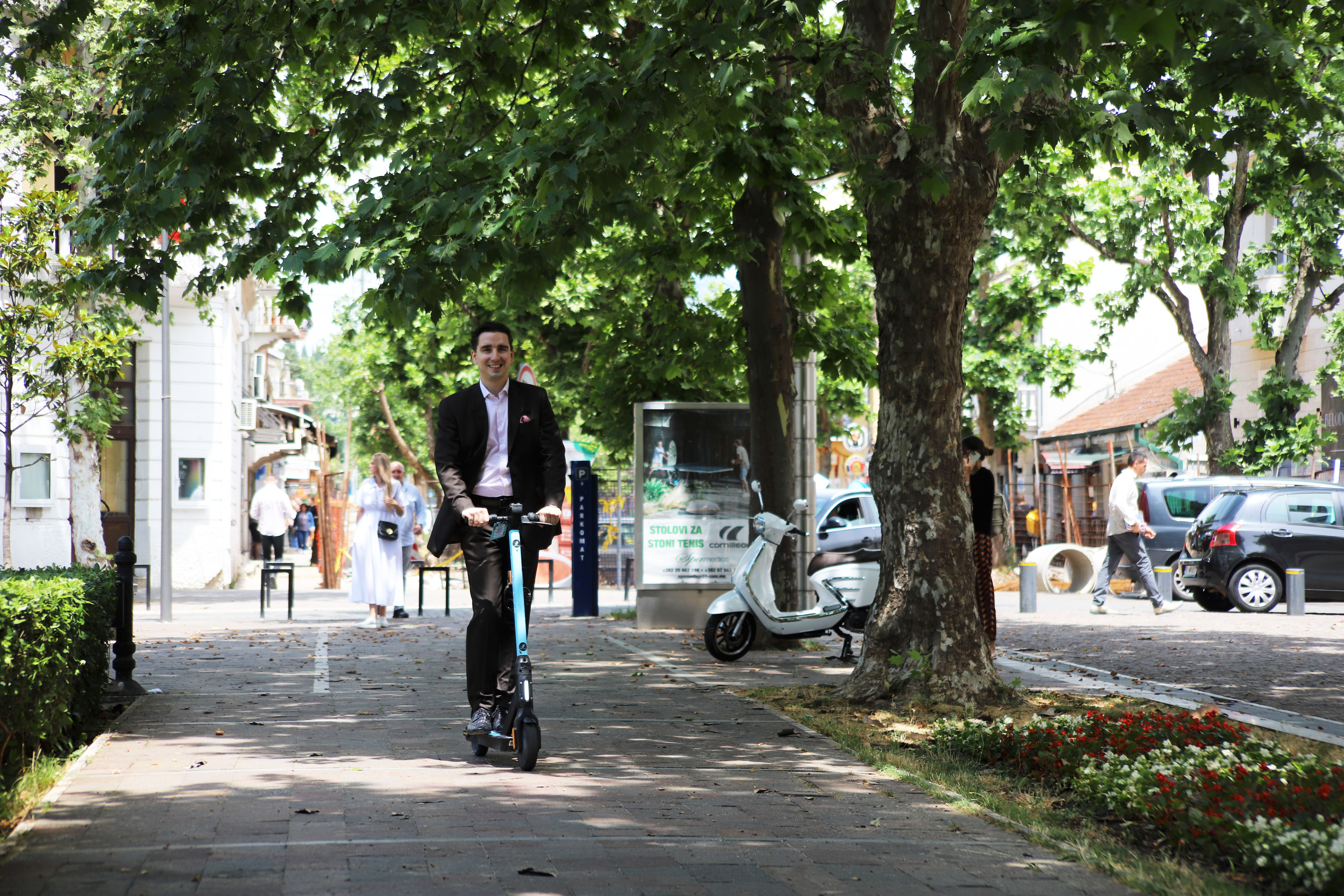PG SHARING: Električni trotineti biće dostupni za iznajmljivanje  na 20 lokacija u gradu