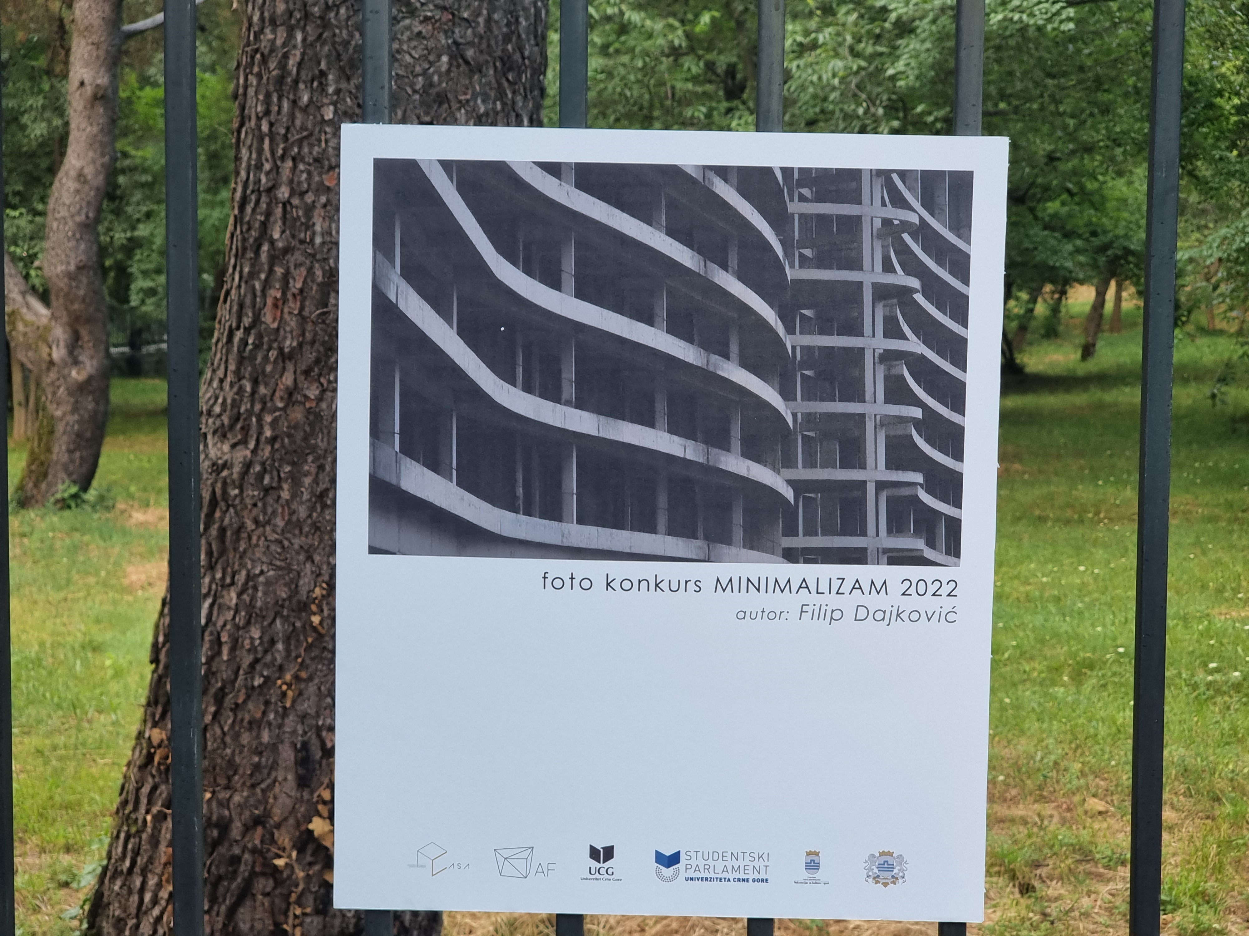 U Dječijoj ulici otvorena studentska izložba fotografija pod nazivom „Minimalizam“