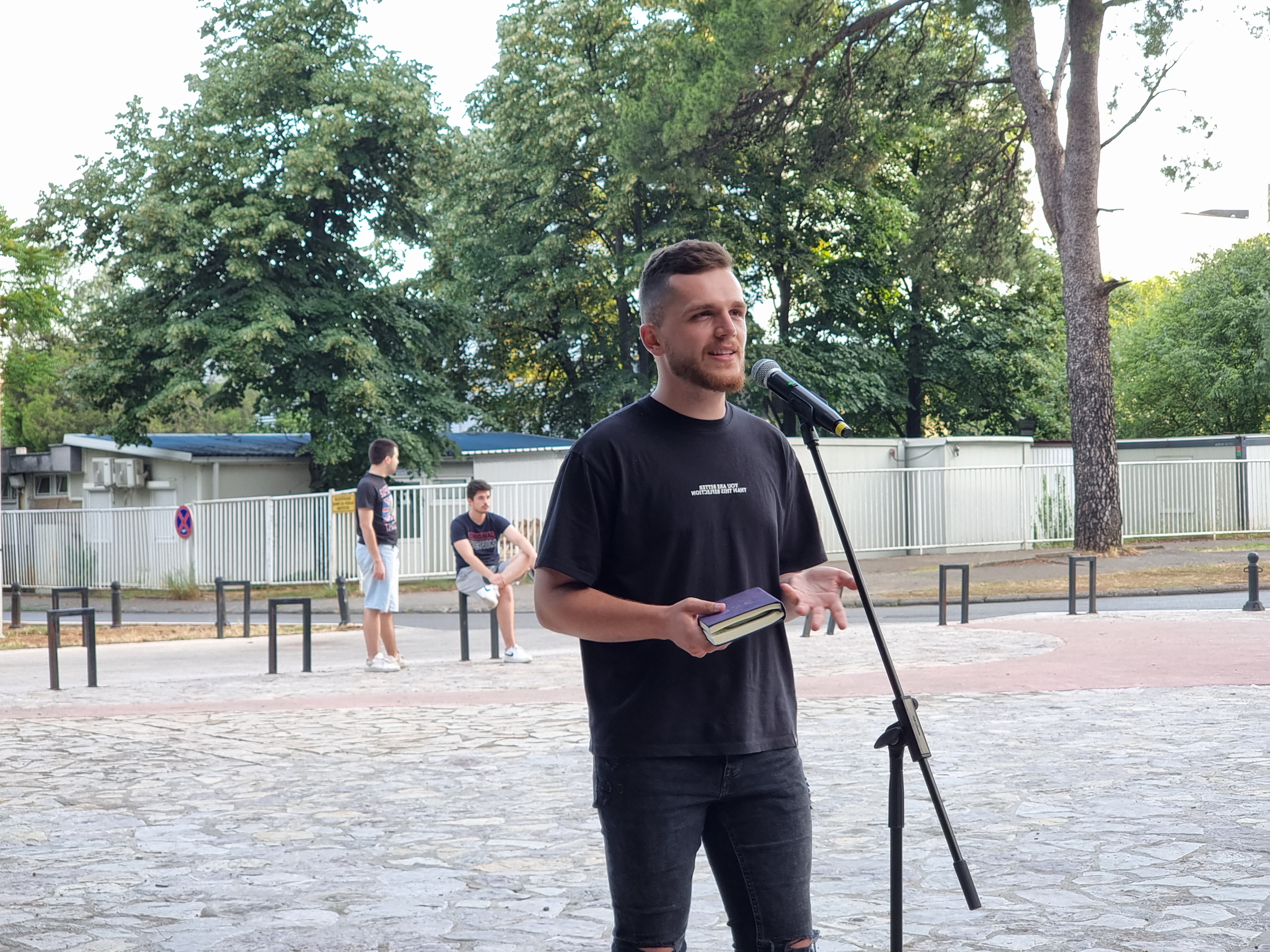 U Dječijoj ulici otvorena studentska izložba fotografija pod nazivom „Minimalizam“