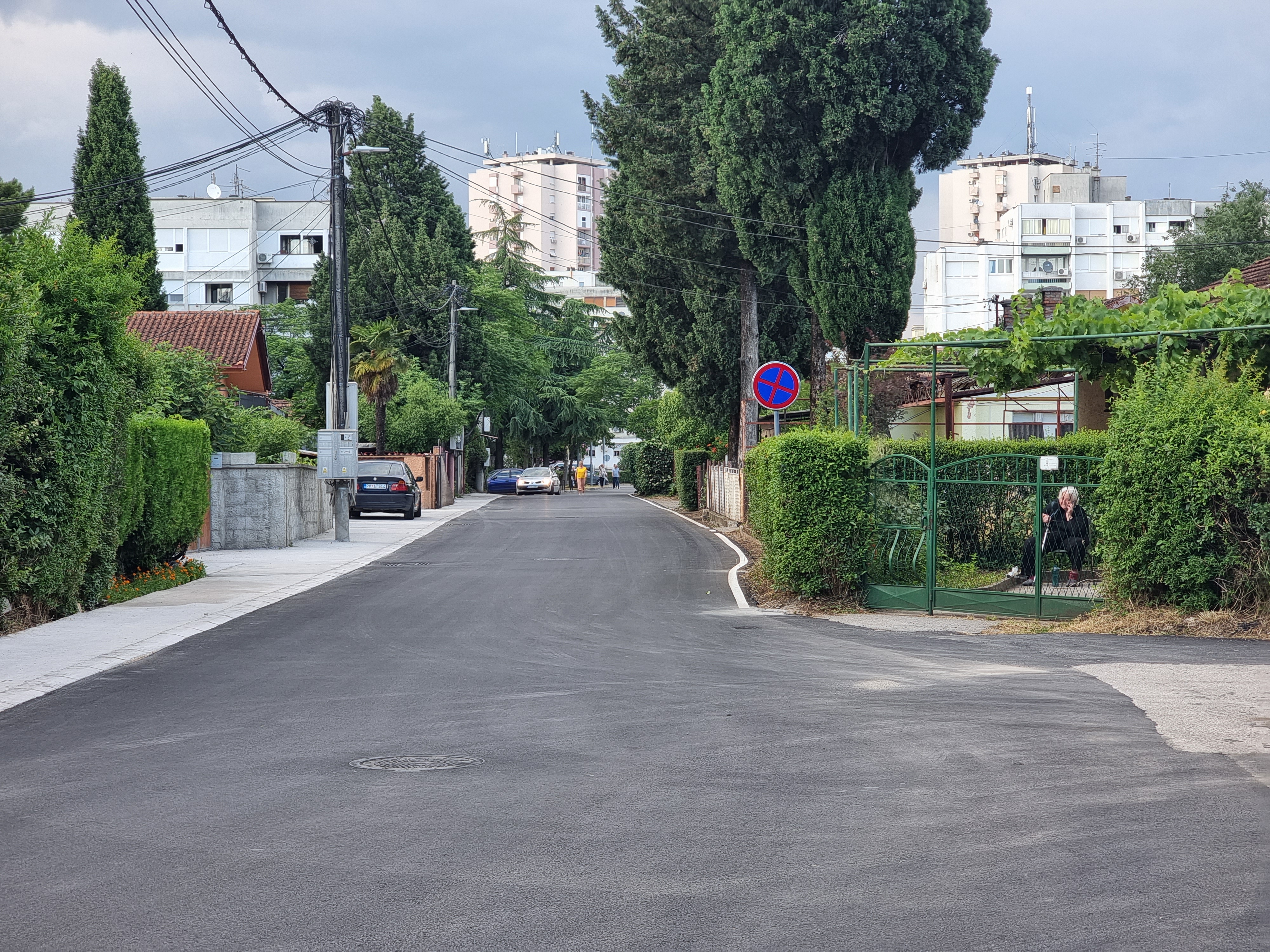 Sanirana saobraćajnica i novih 85 parking mjesta u MZ 19. decembar; Građani zadovoljni razvojem ovog dijela grada