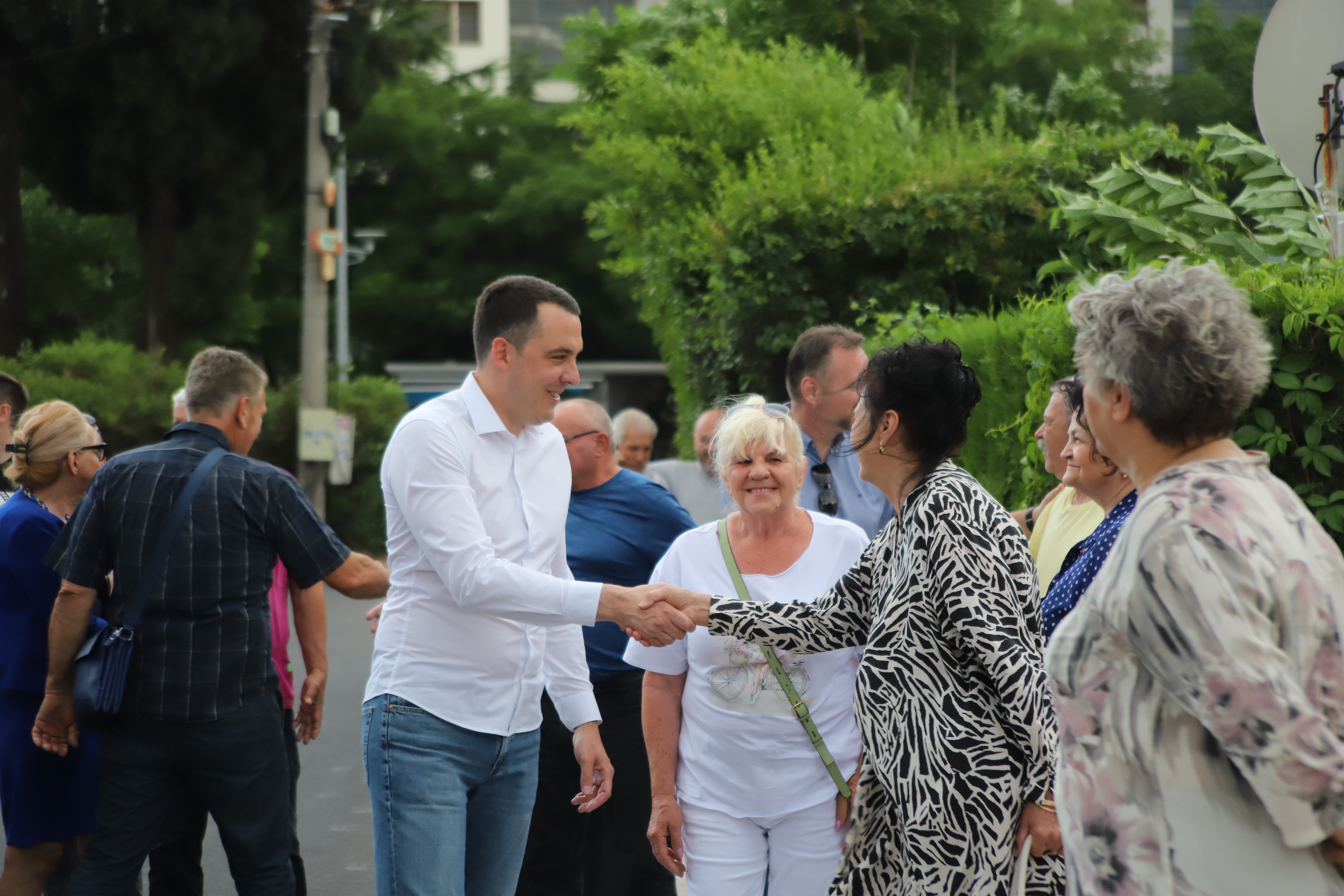 Sanirana saobraćajnica i novih 85 parking mjesta u MZ 19. decembar; Građani zadovoljni razvojem ovog dijela grada