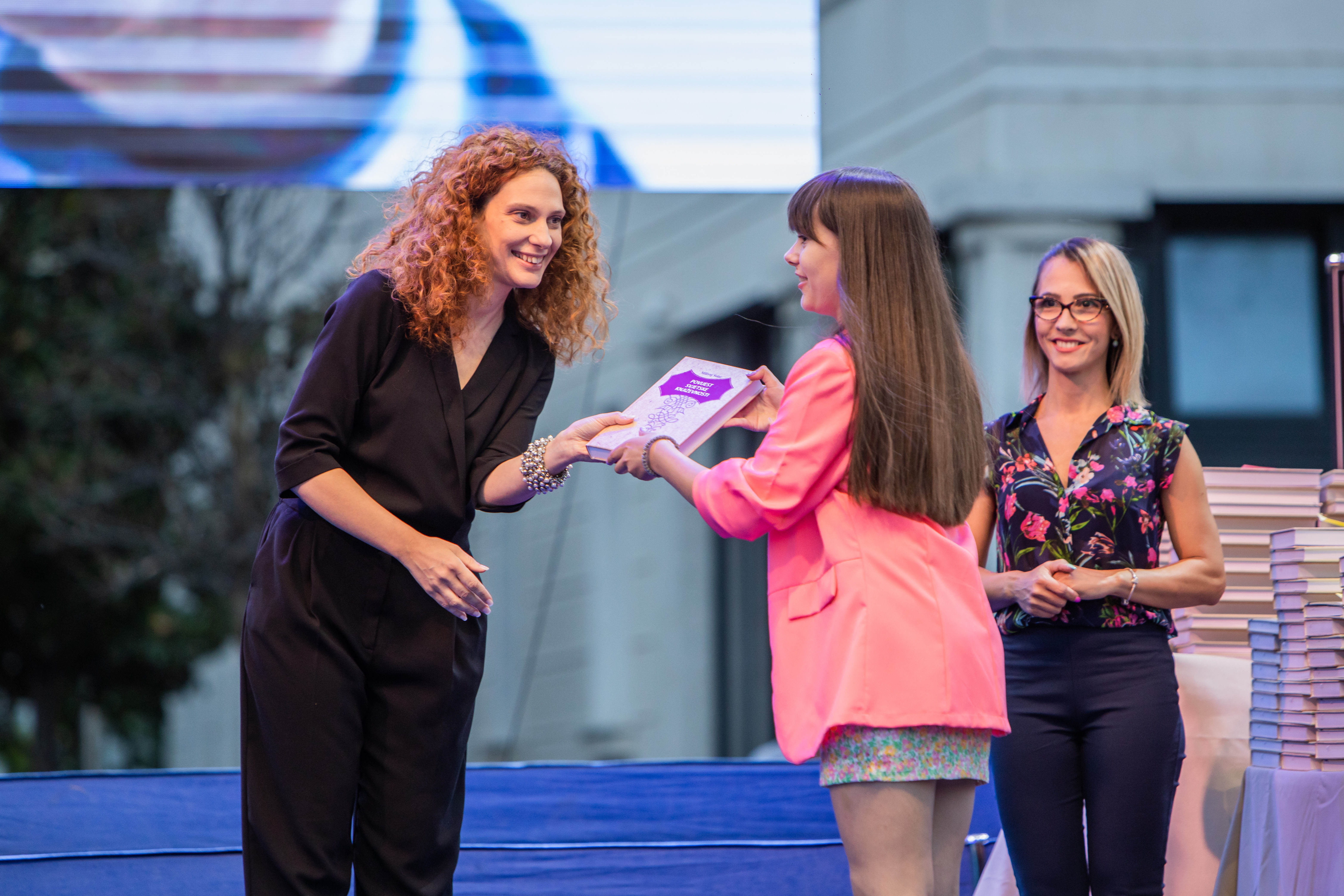 Dodijeljene nagrade najboljim osnovcima; Medigović: Znanje je moć, sloboda i najjači štit u svakom vremenu