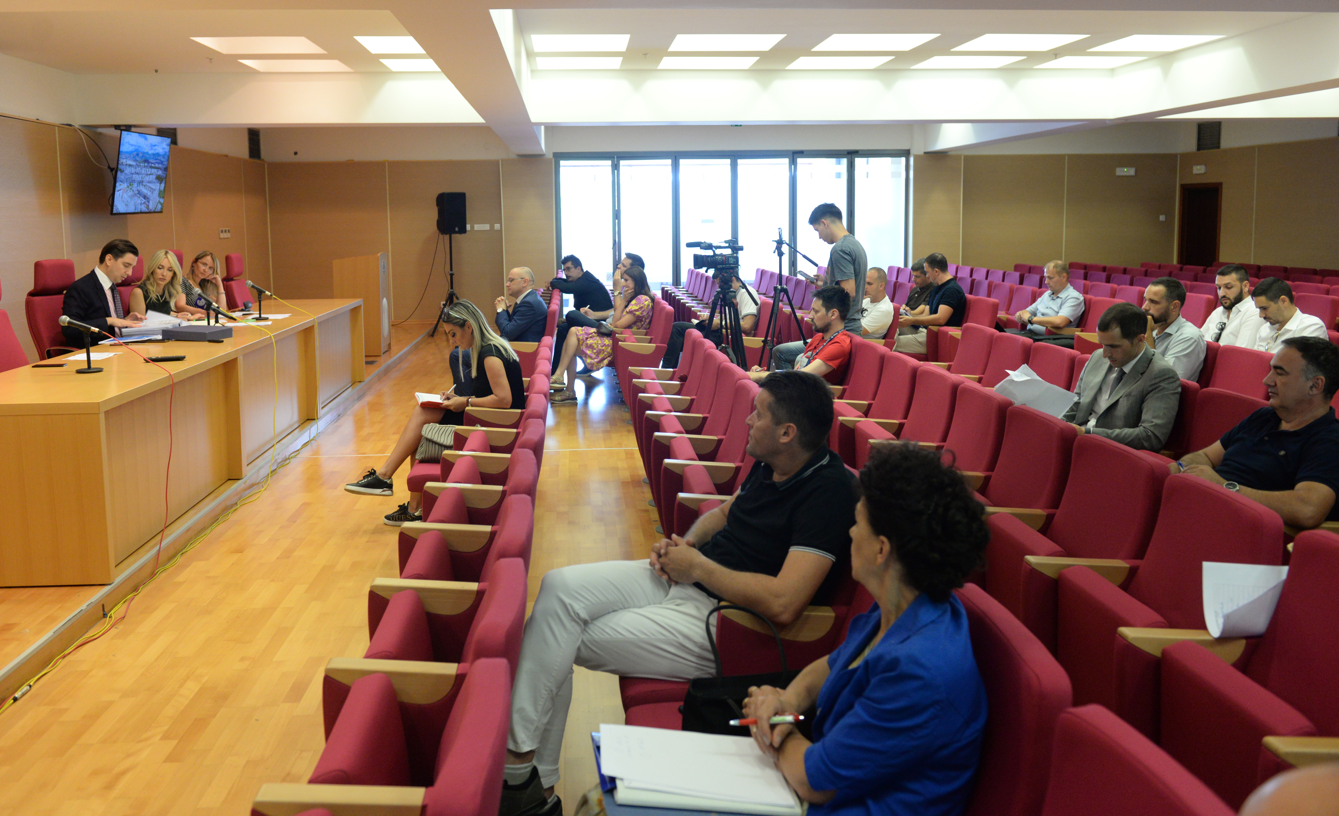 Veliko interesovanje investitora za biznis zone; Skoro 115 miliona novih investicija i 944 radna mjesta