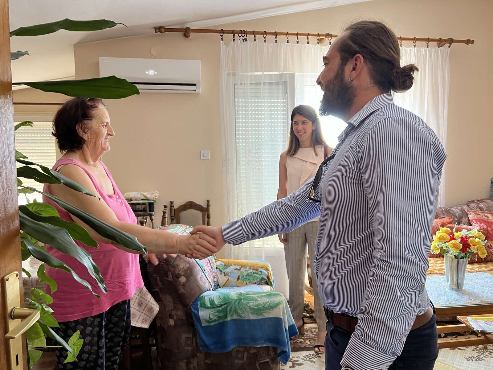 Za najstarije građane Podgorice obezbijeđeni vaučeri za besplatna dijagnostička snimanja