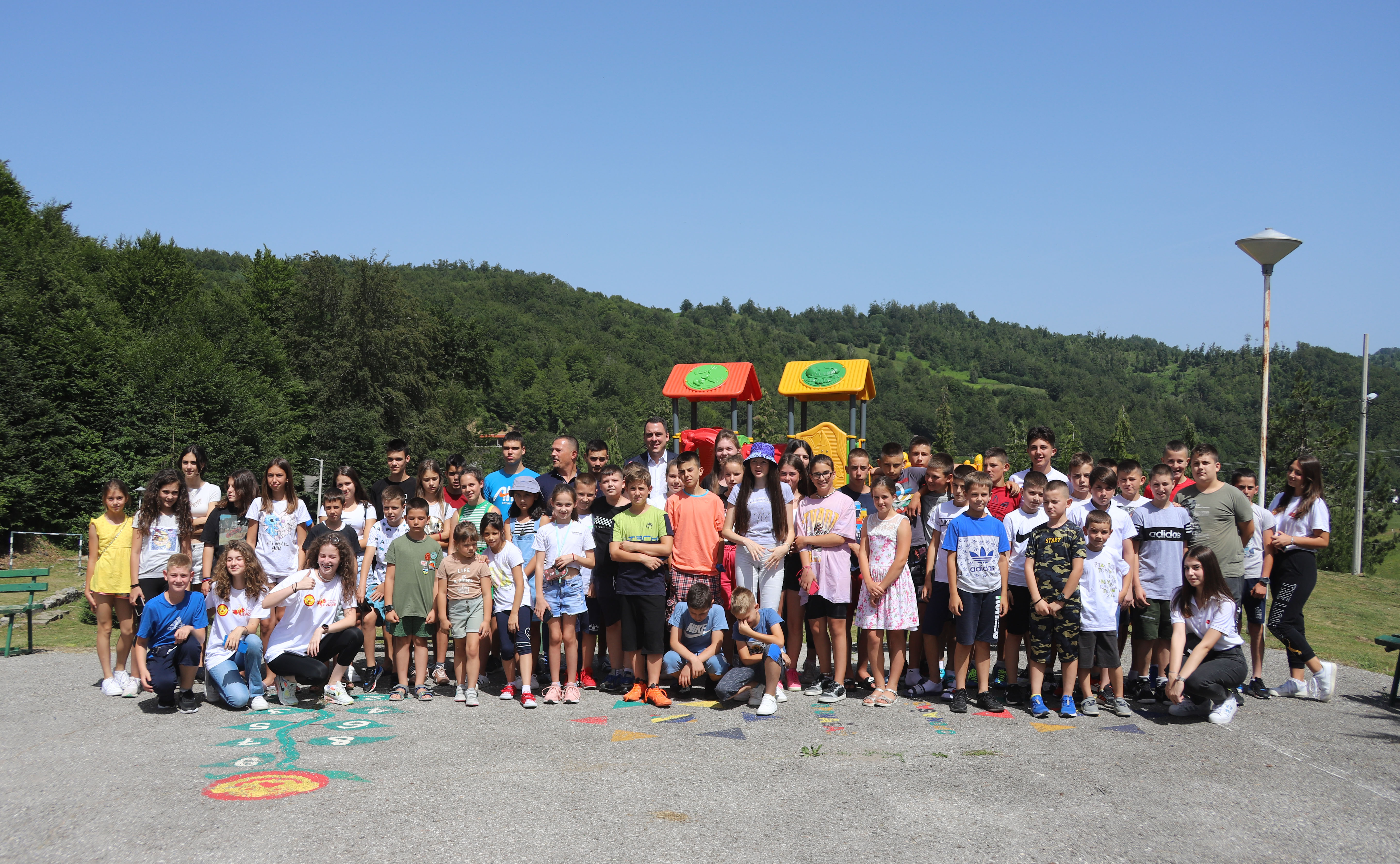 Mališani iz Podgorice i Ukrajine prvi gosti dječjeg odmarališta na Veruši