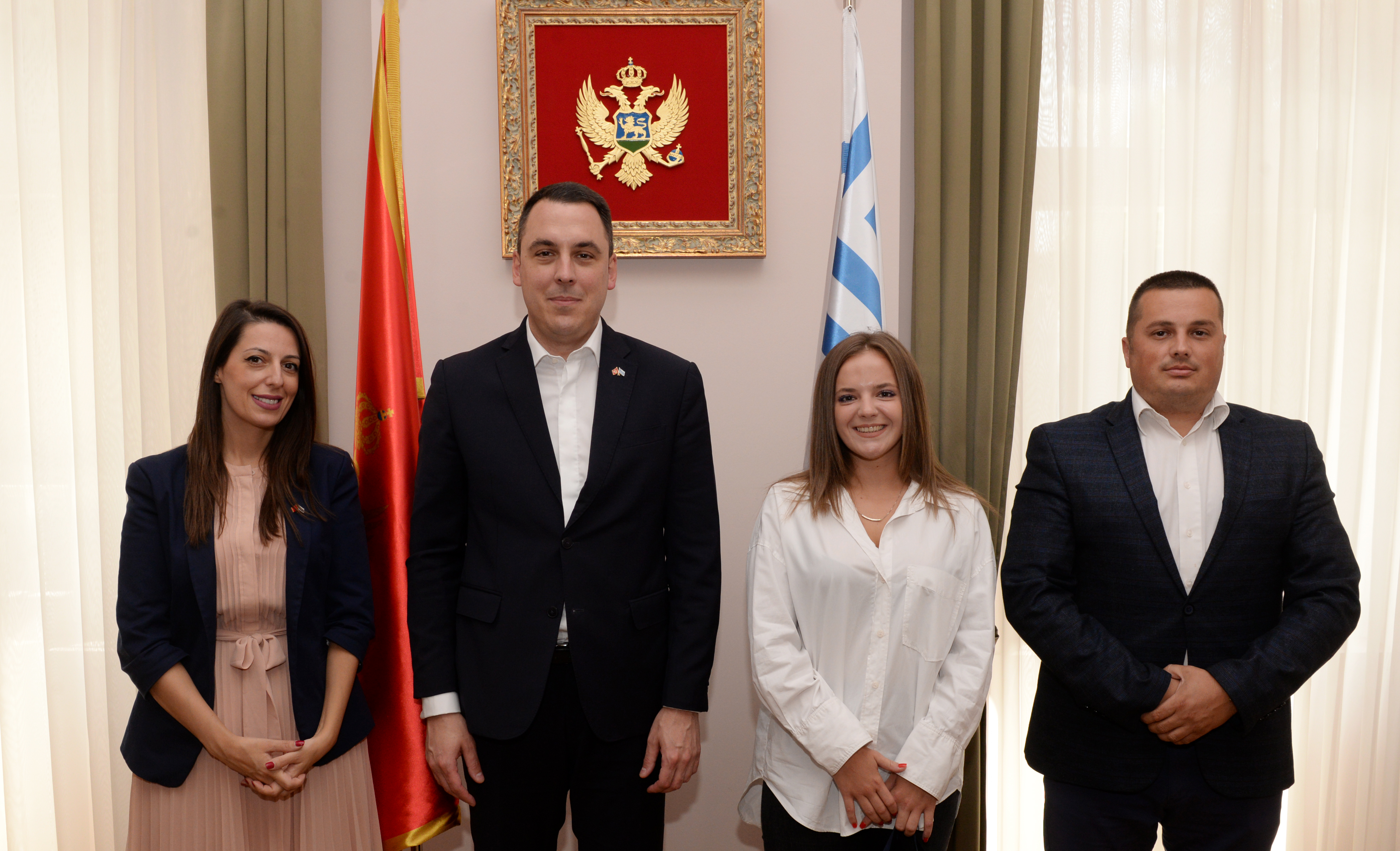 Vuković poželio sreću prvoj ženi vatrogascu u Službi zaštite i spašavanja