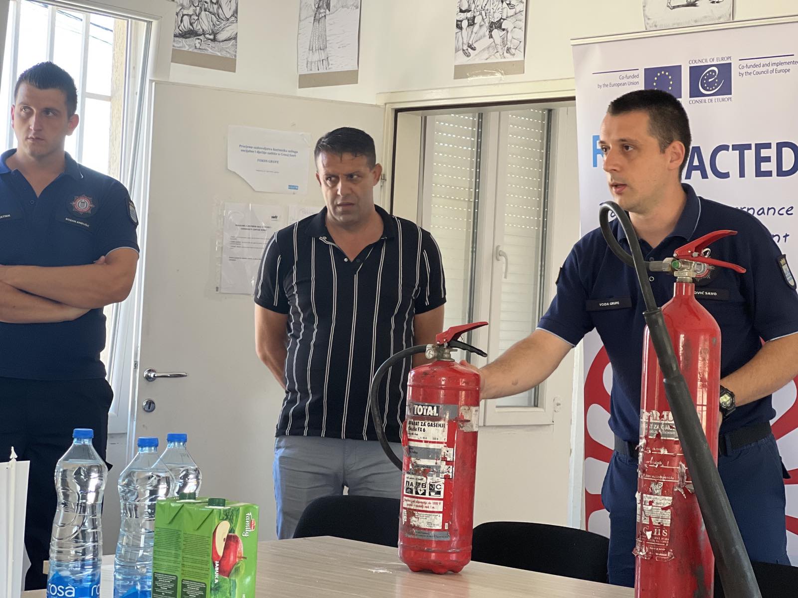 Organizovana obuka o pravilnom postupanju sa PP aparatima i gašenju požara za pripadnike RE populacije