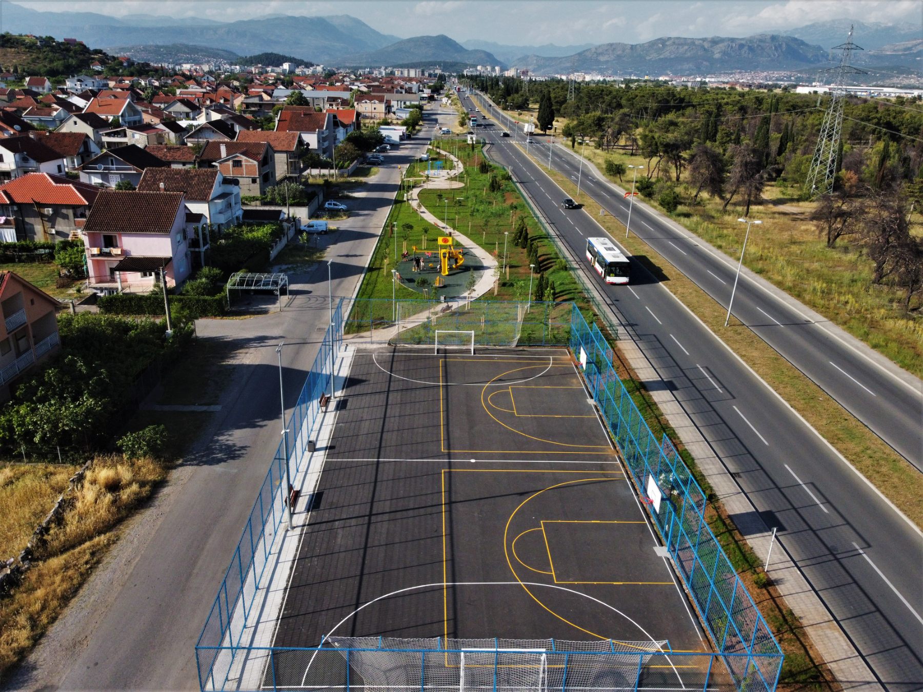 Stvaramo uslove za srećno odrastanje: Sve veći broj novih i obnovljenih sportskih poligona krasi Podgoricu