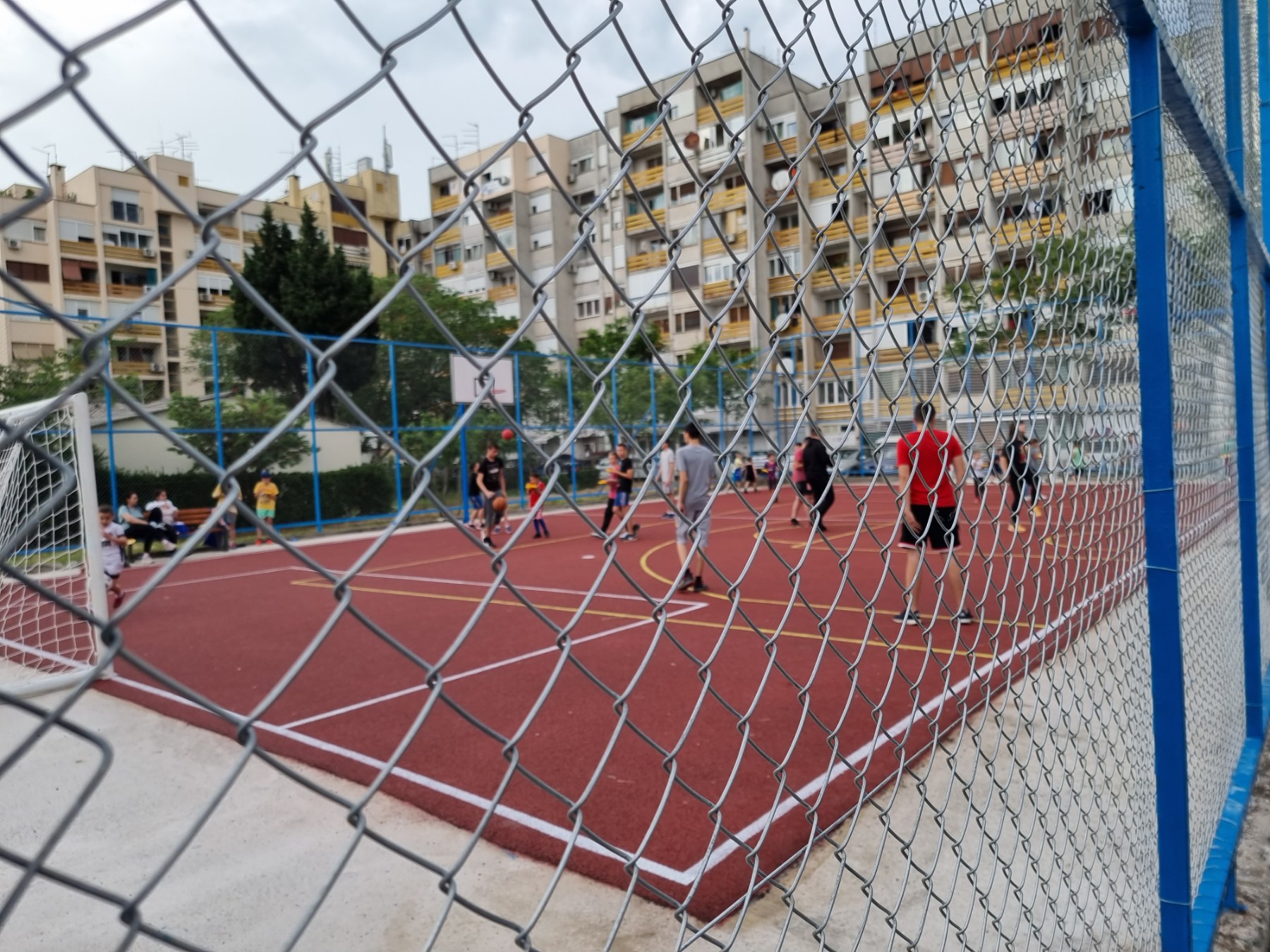 Stvaramo uslove za srećno odrastanje: Sve veći broj novih i obnovljenih sportskih poligona krasi Podgoricu