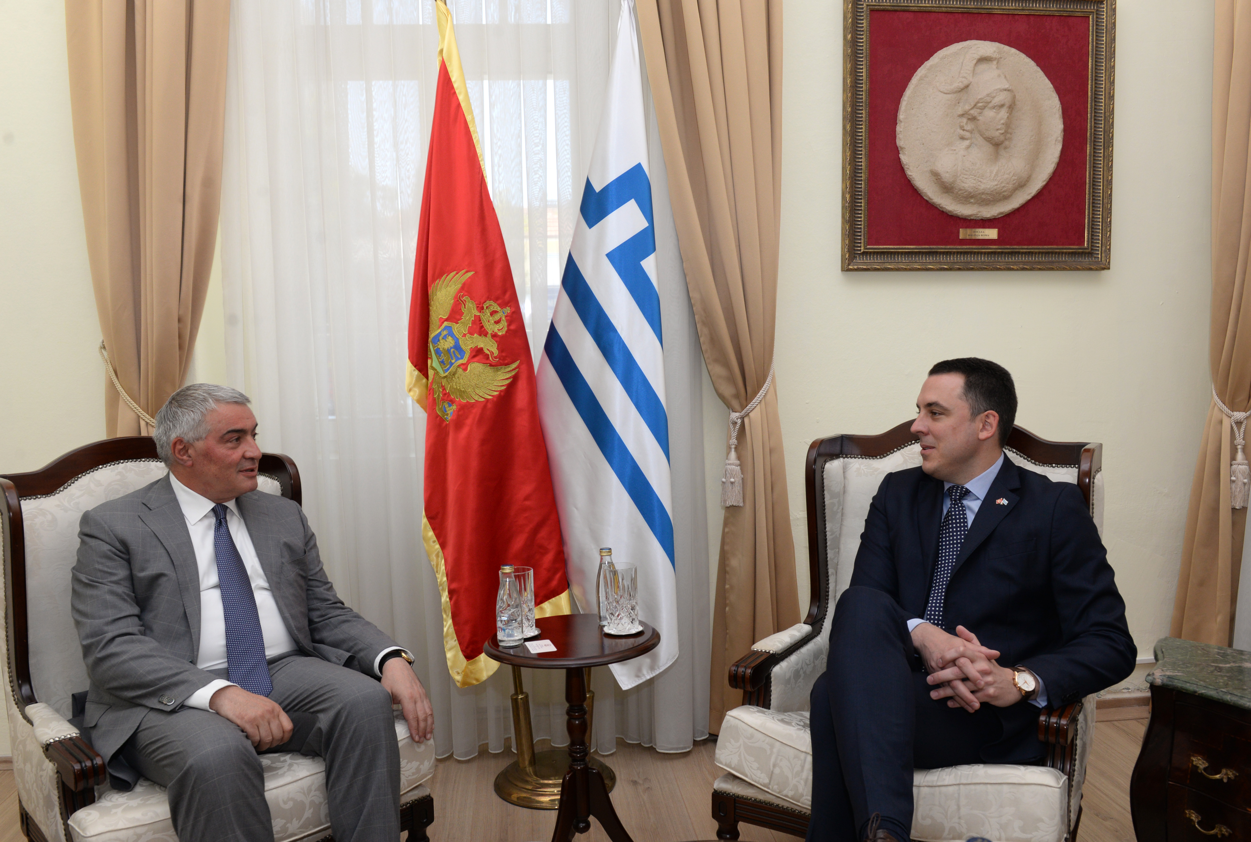 Vuković sa Hovakimianom: Jačati saradnju između Podgorice i Jerevana