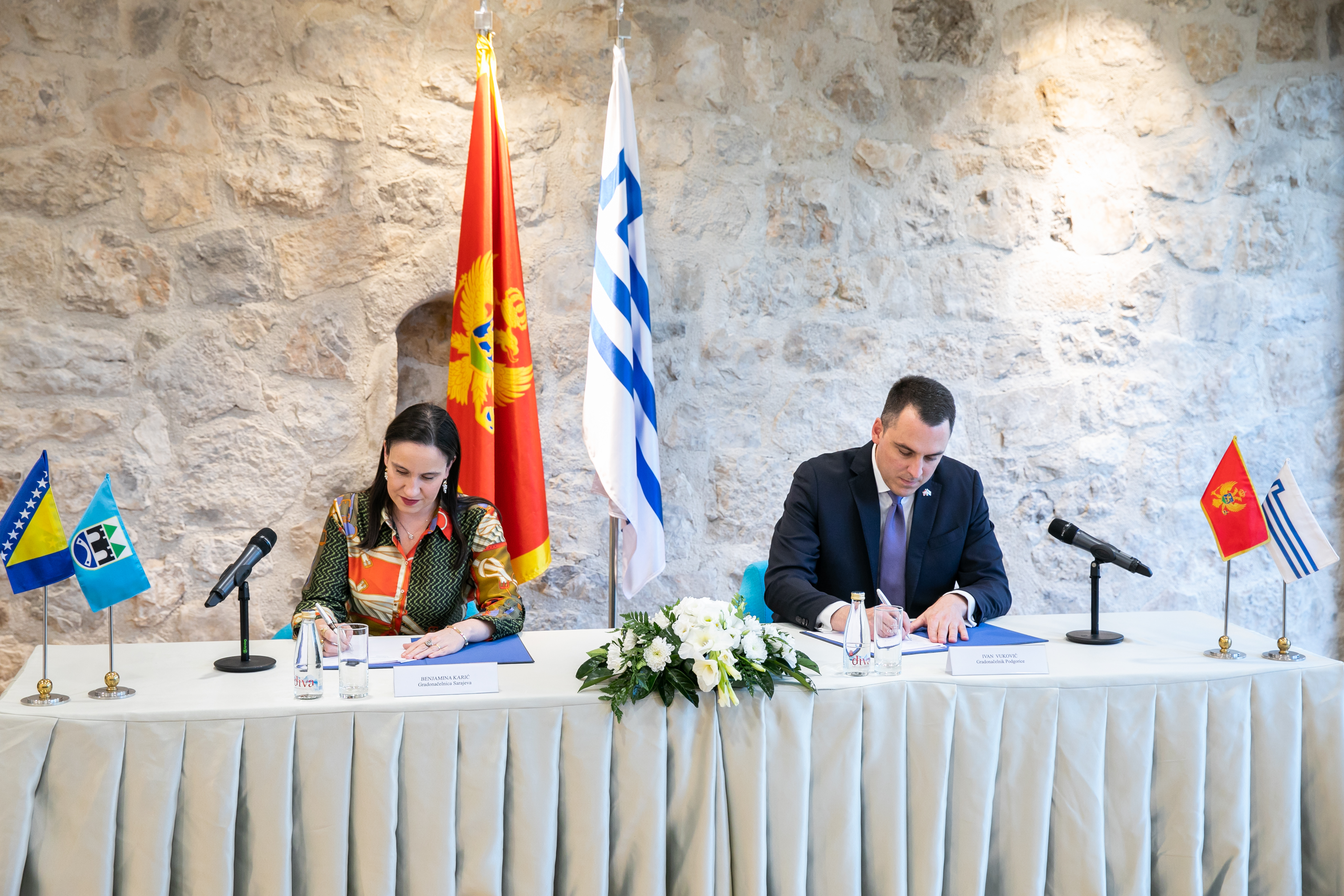 Potpisan sporazum o bratimljenju; Još jedna potvrda dobrih odnosa i iskrenog prijateljstva Podgorice i Sarajeva