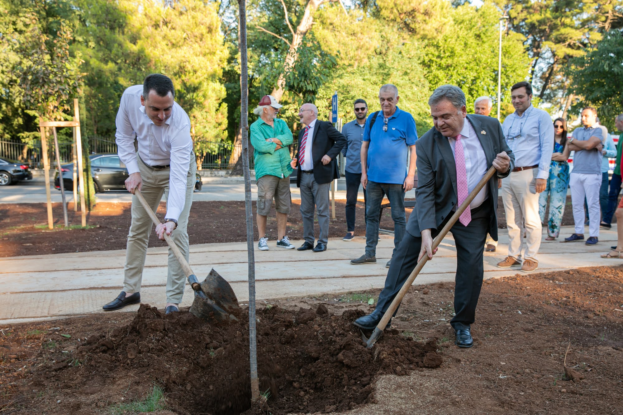 Nepristupačni prostor kod Kliničkog centra Crne Gore pretvoren u parkovsku površinu
