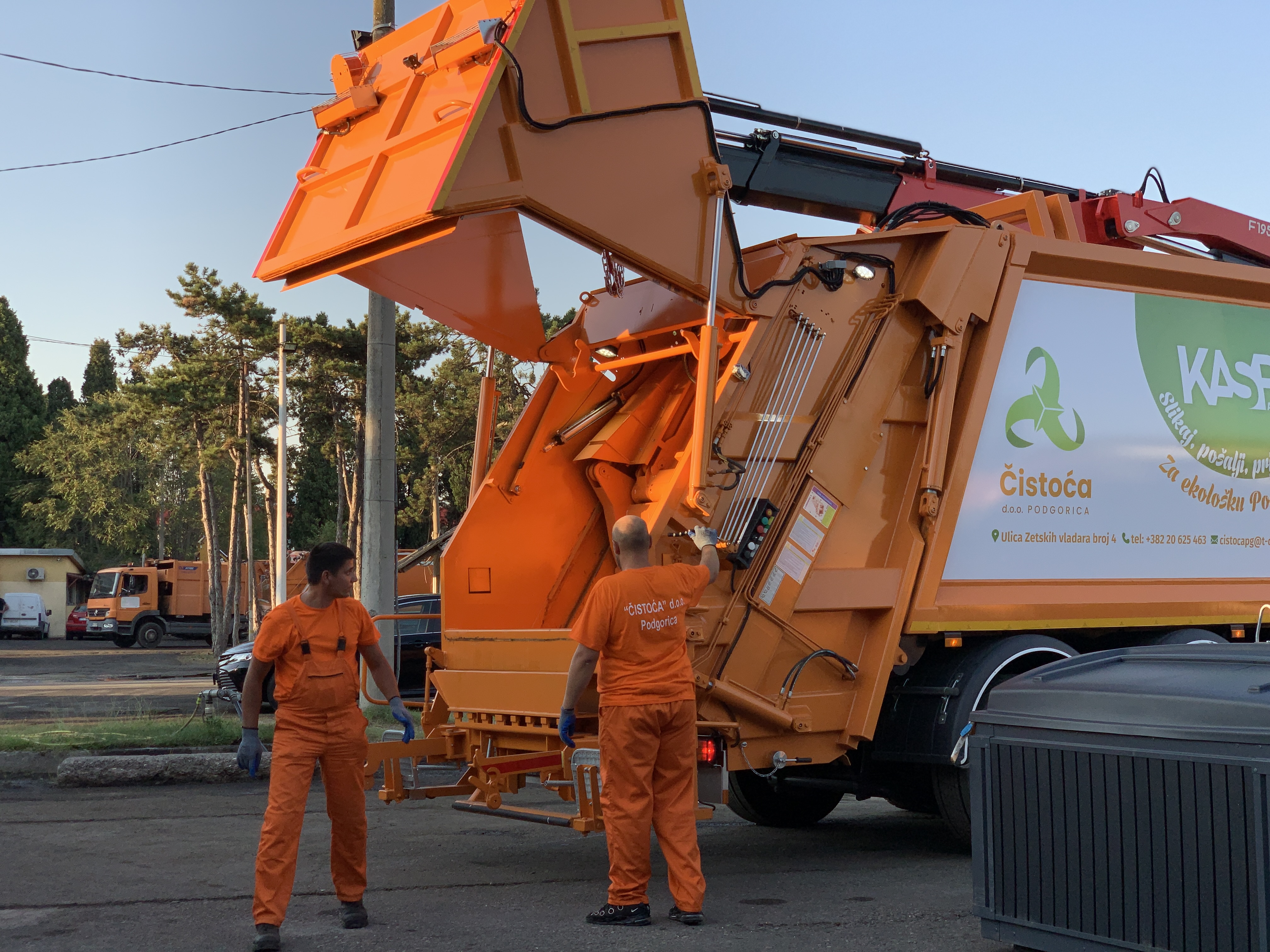 Nova ulaganja u modernizaciju opreme "Čistoće"; Autosmećar vrijedan preko 250.000 eura predat na upotrebu