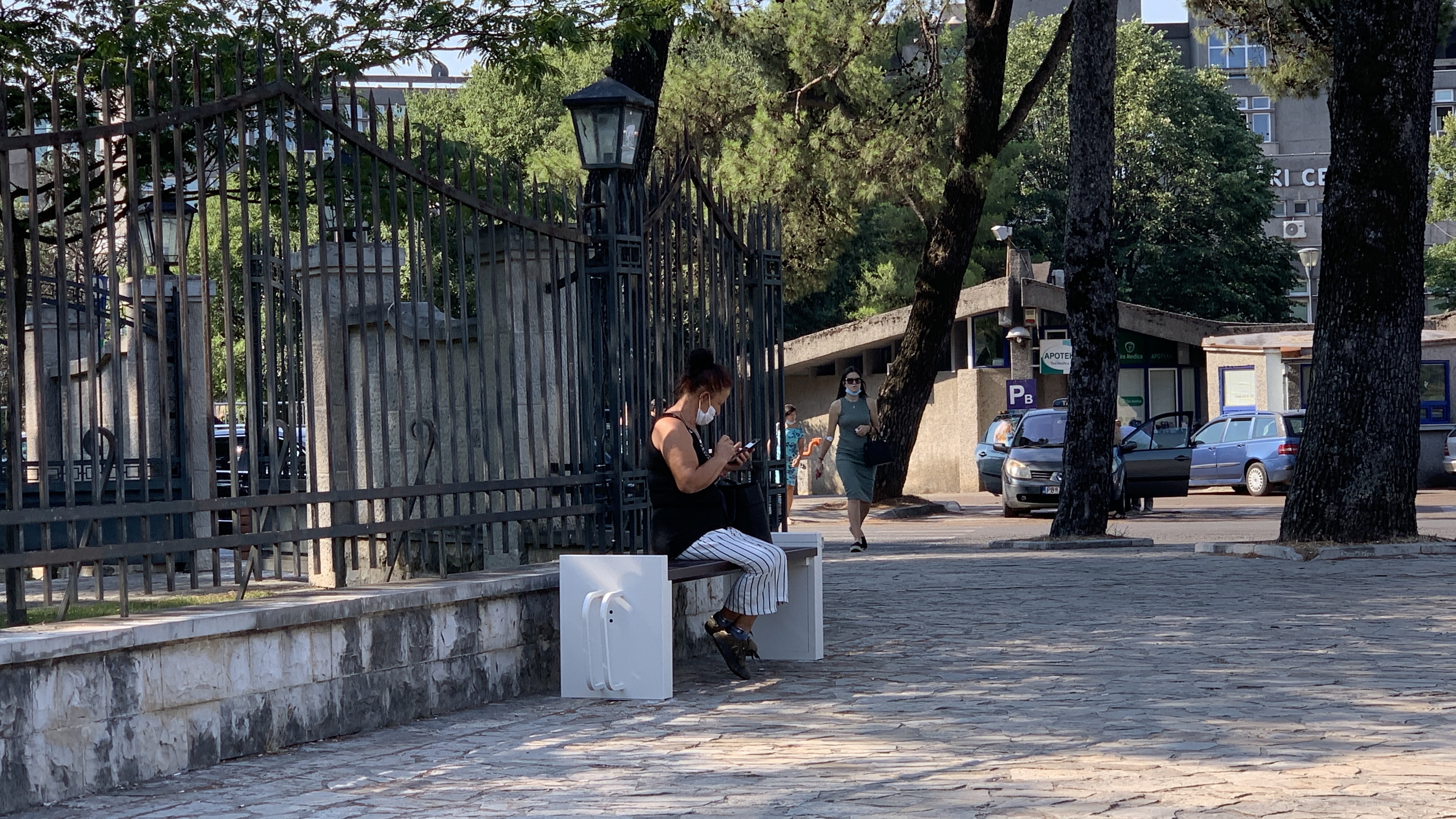 Glavni grad partner na projektu I.N.G.R.I.D; Na sedam lokacija u Podgorici postavljene solarne klupe