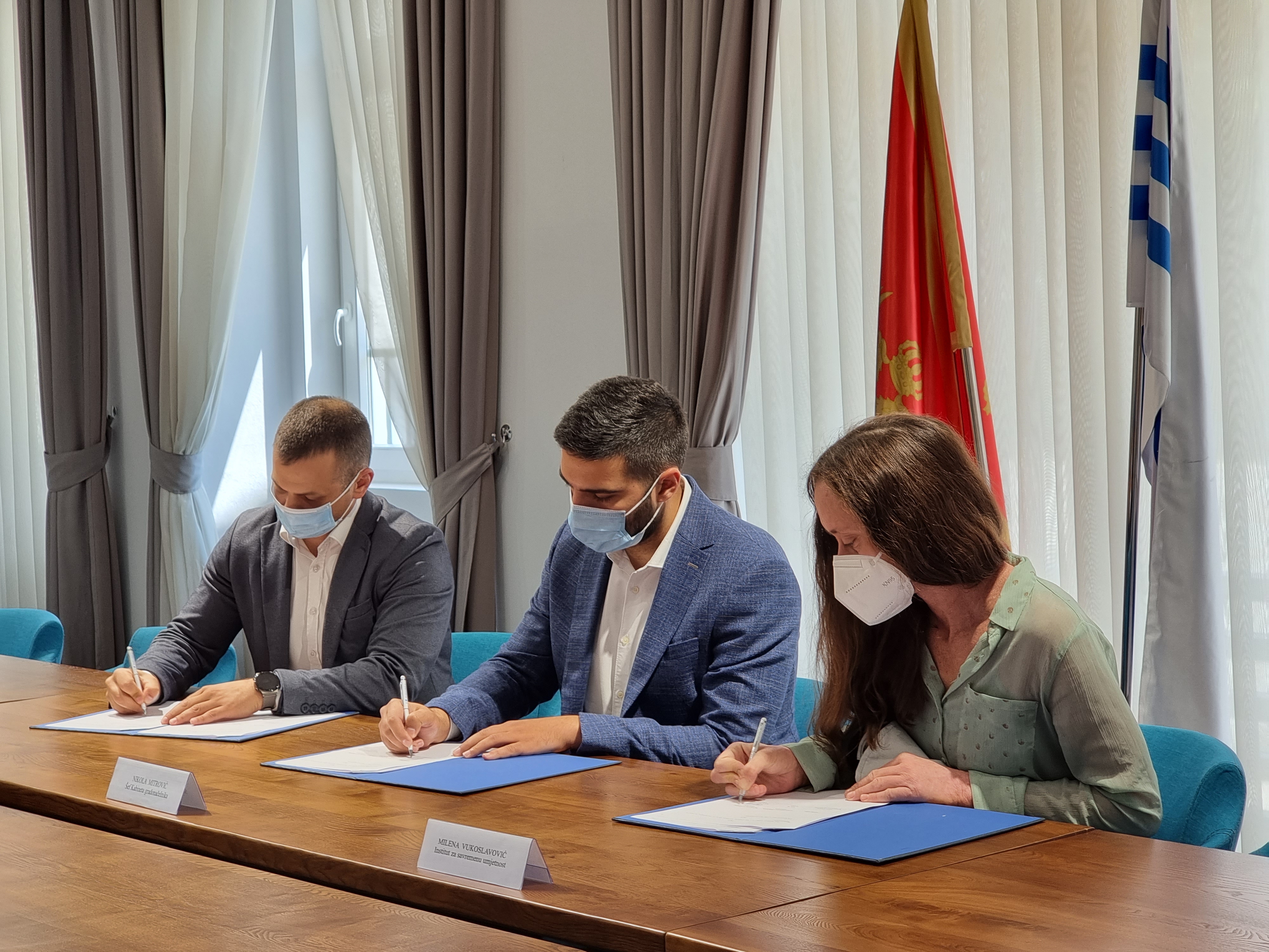 Potpisan sporazum o saradnji; Glavni grad će donirati sredstva za izgradnju parking garaža za bicikla za potrebe studenata u studentskim domovima