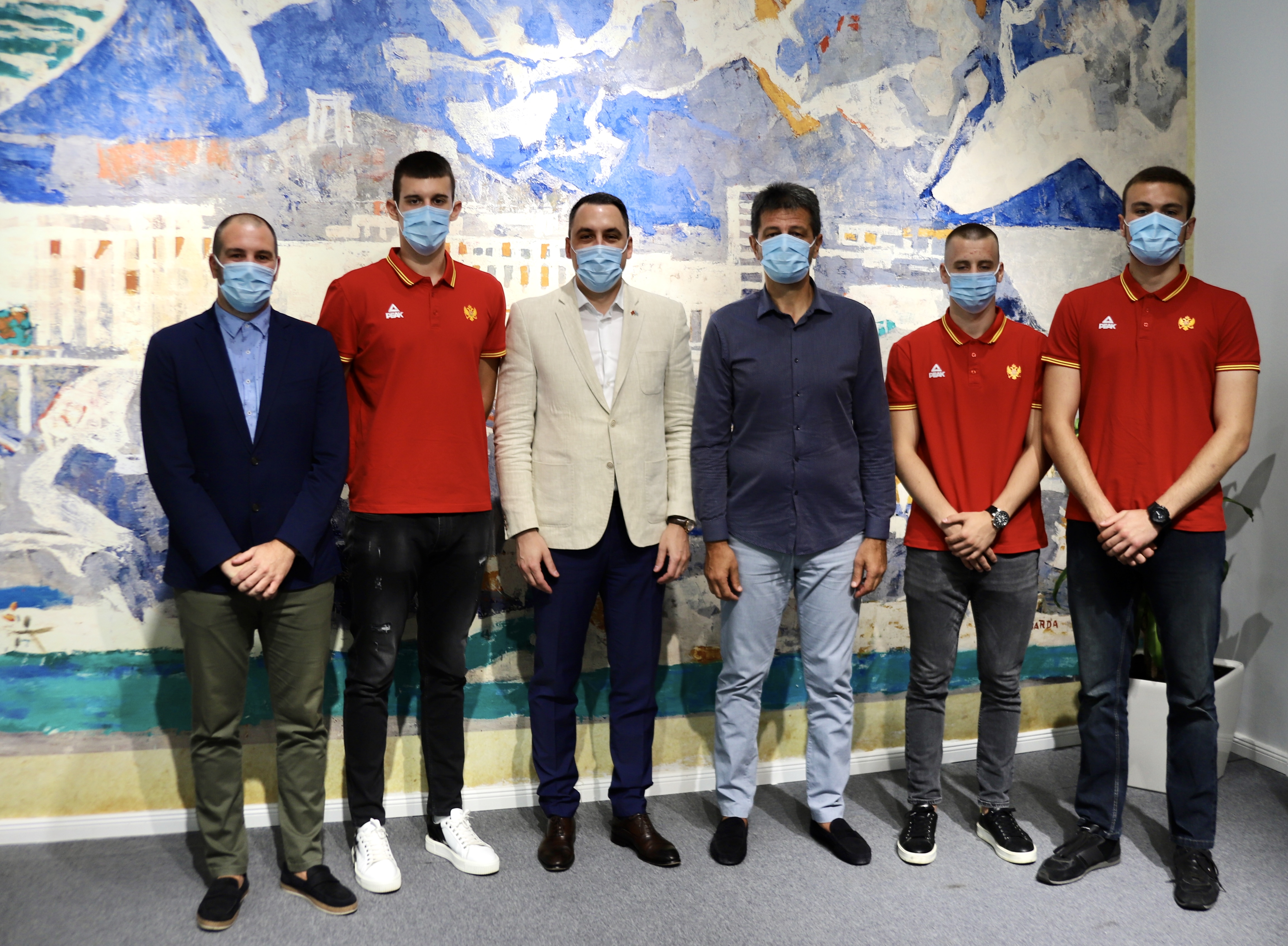 Glavni grad ponosan na istorijski uspjeh mlade košarkaške reprezentacije Crne Gore