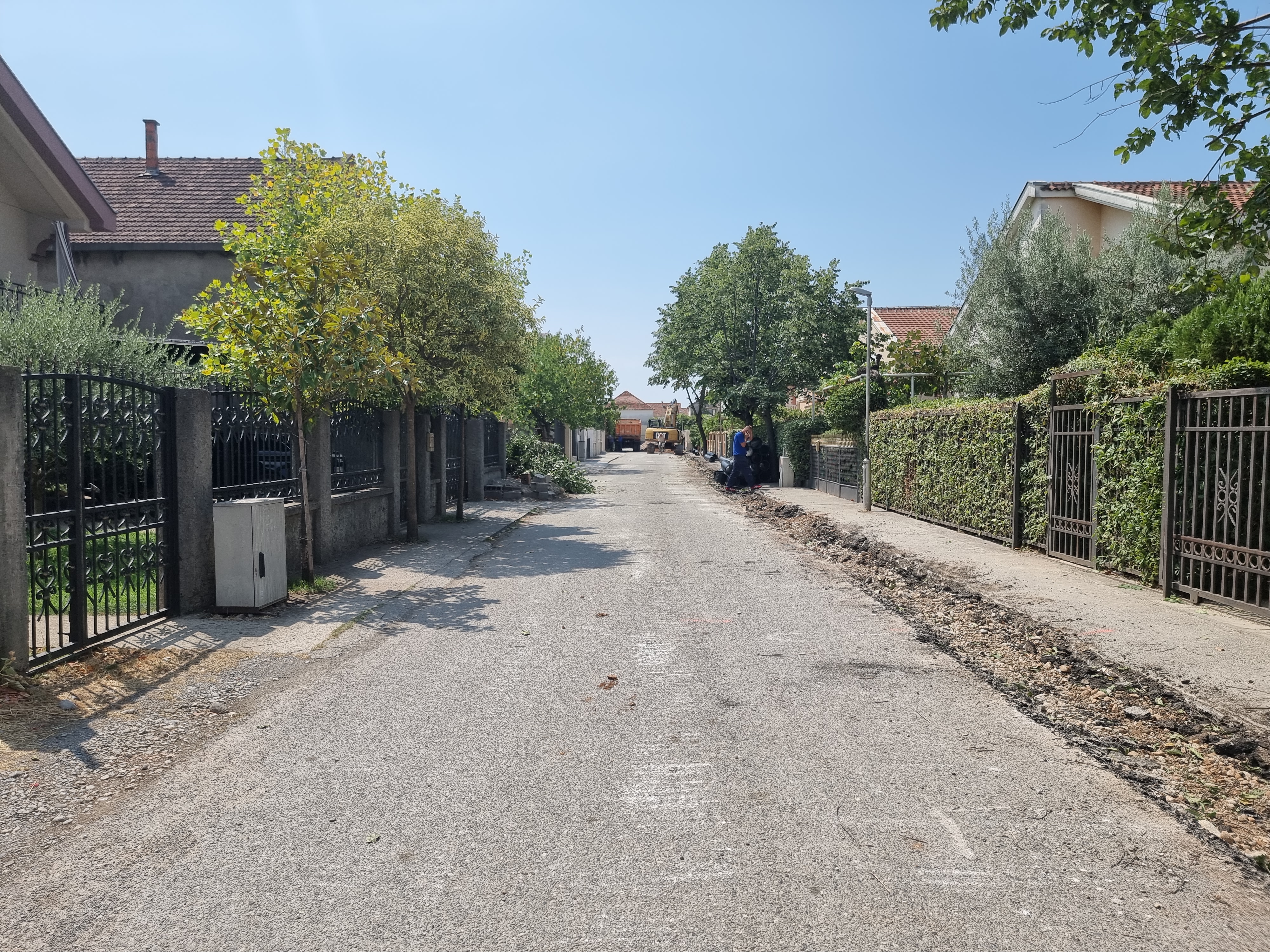 Počela izgradnja atmosferske kanalizacije u bočnim kracima Zmaj Jovine ulice