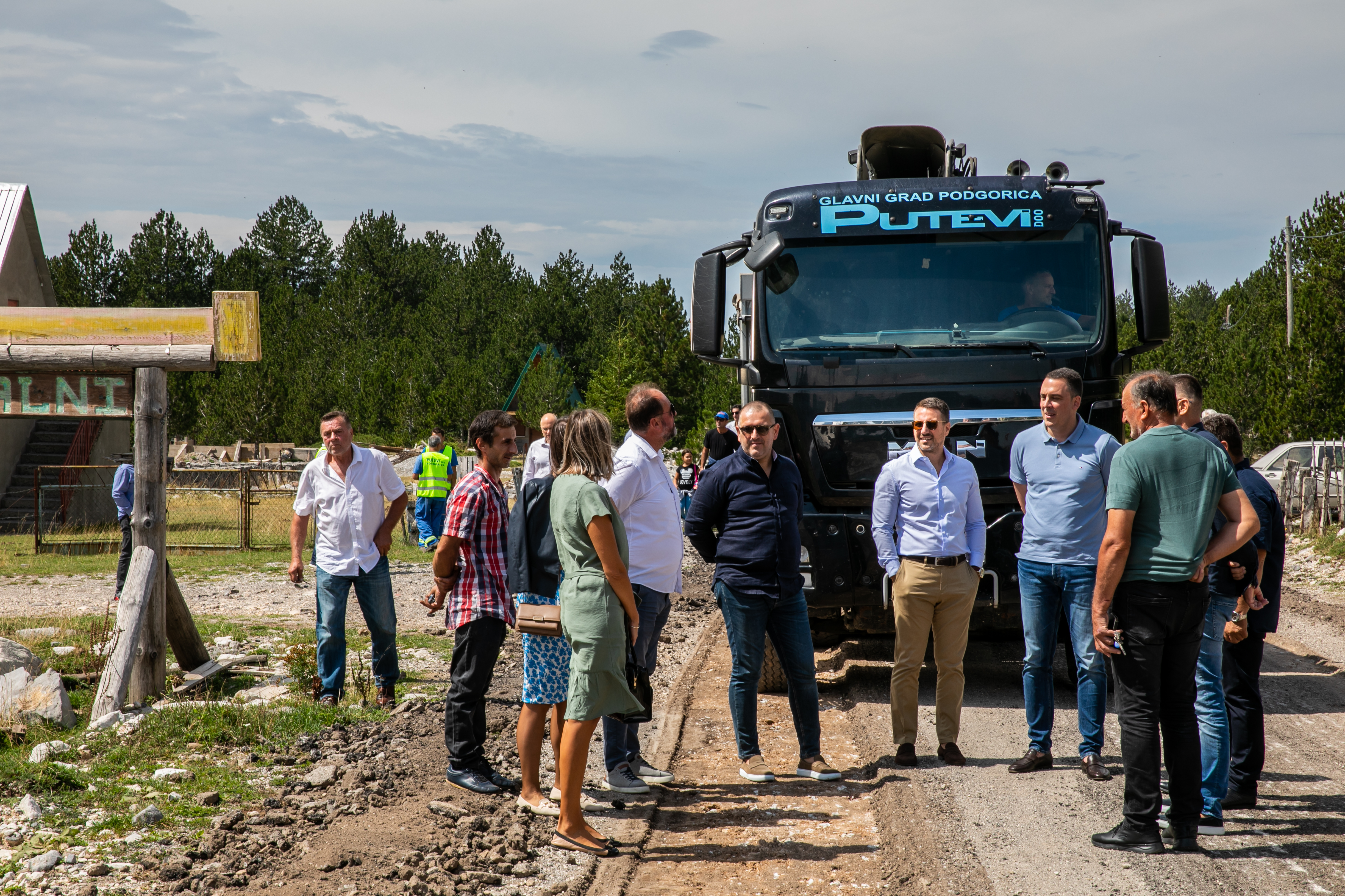 Vuković obišao radove na rekonstrukciji puta u Kučima vrijedne milion eura