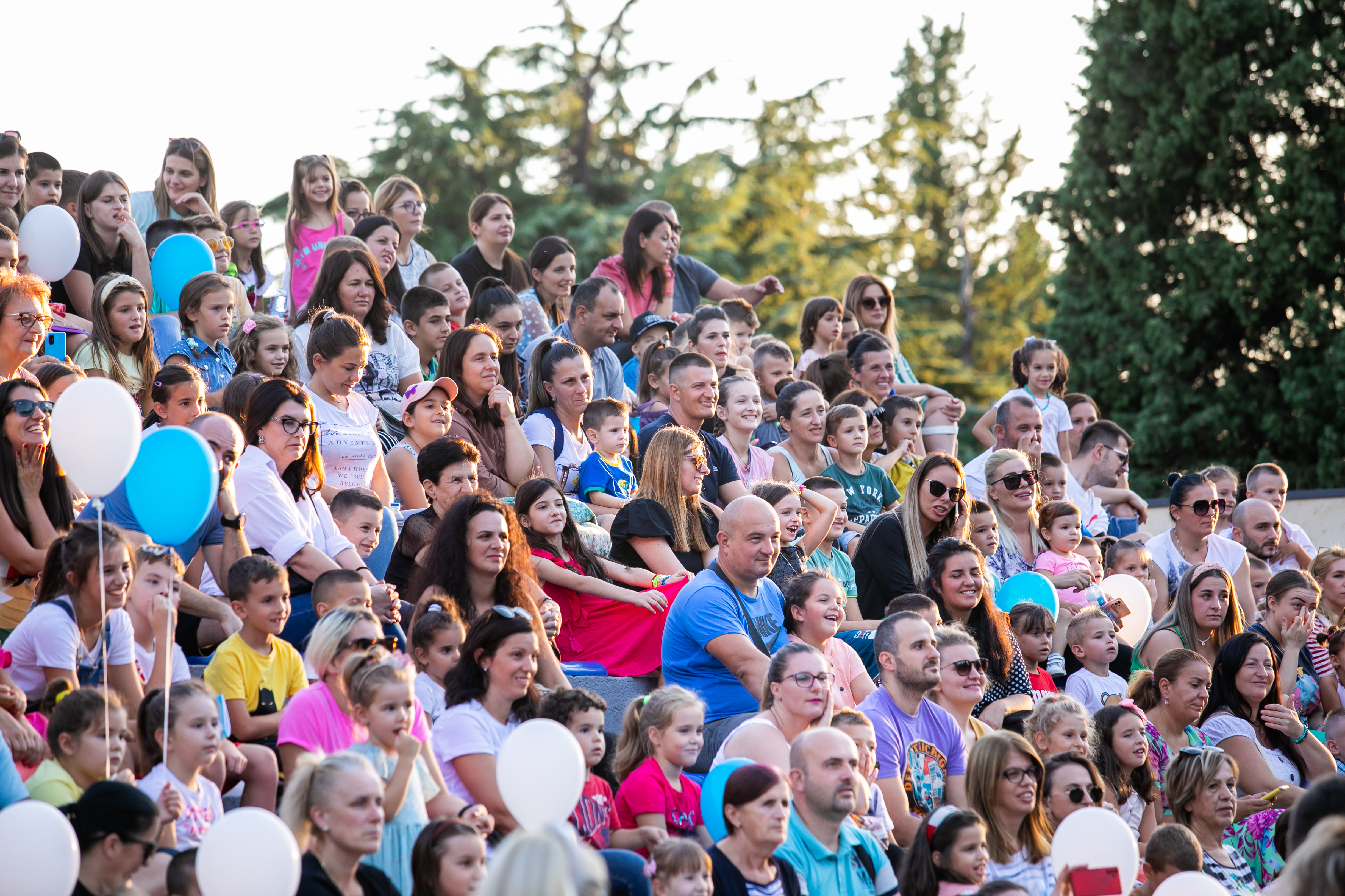 Na rekonstruisanom Stadionu malih sportova oživjeli još jednu tradiciju; Vuković poželio sreću i uspjeh školarcima