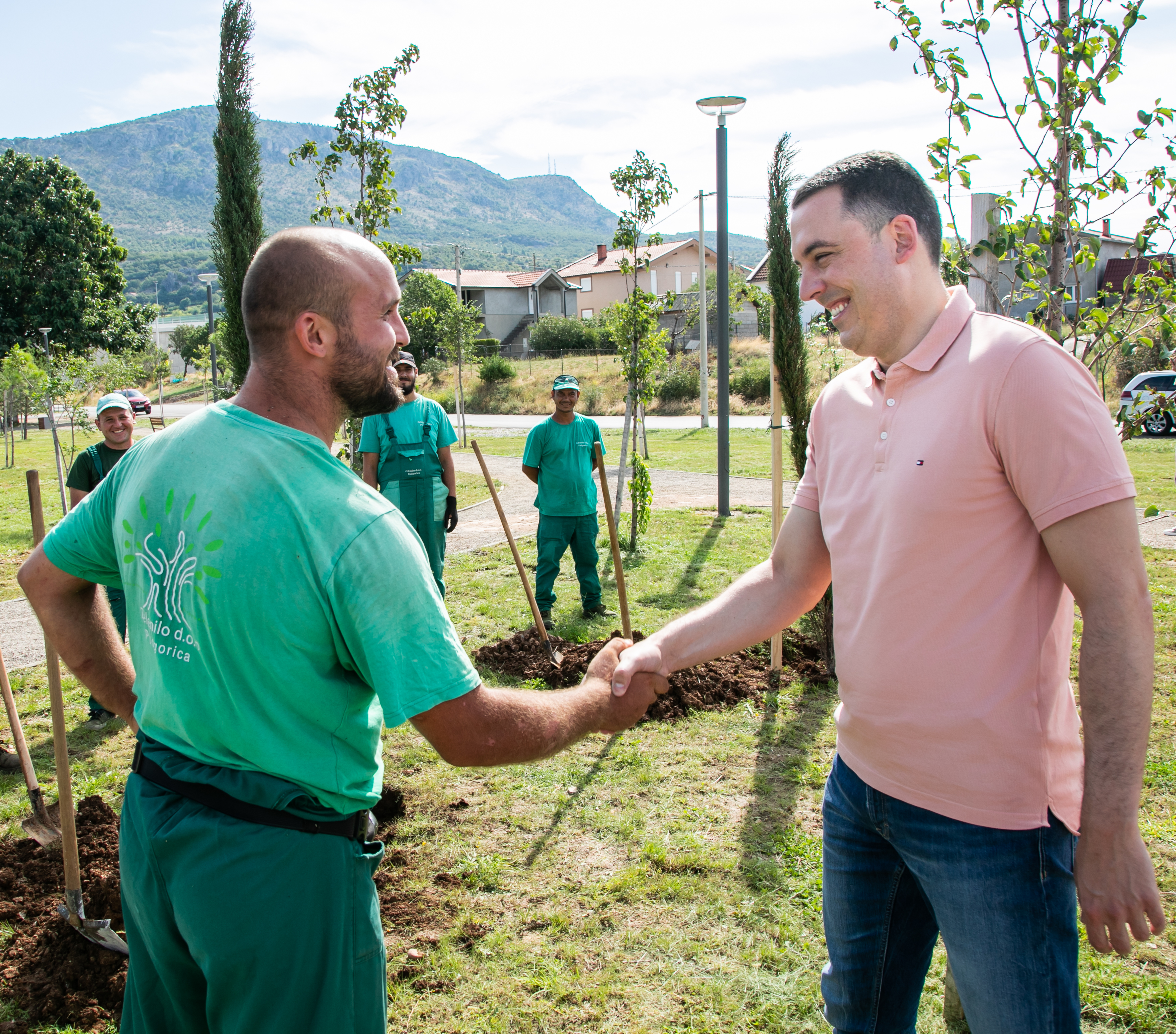 Značajno unaprijeđen kvalitet života više hiljada stanovnika Zlatice; Vuković najavio nova ulaganja u razvoj tog dijela grada