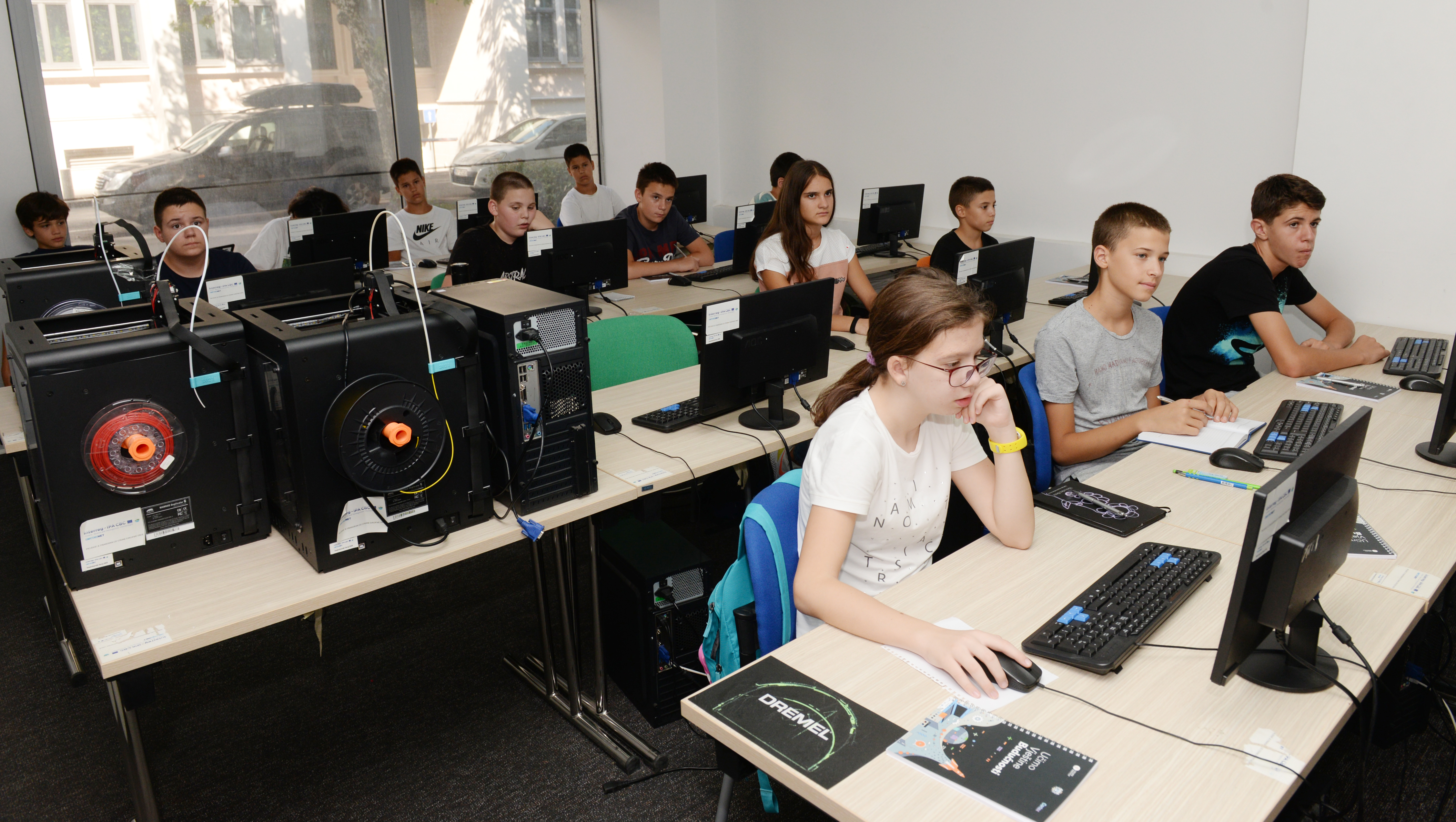 Počela ljetnja škola programiranja za osnovce