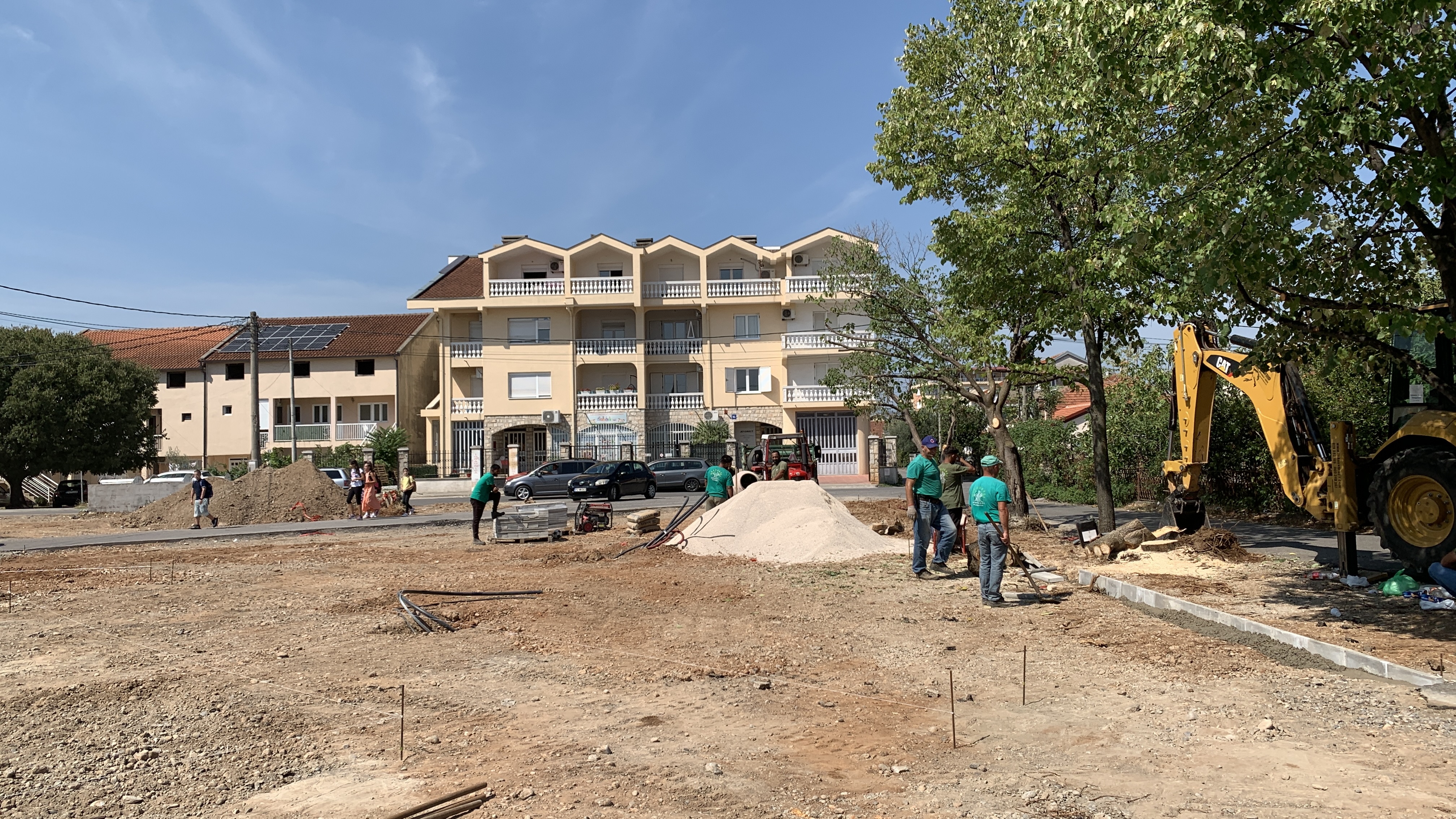 U toku radovi na izgradnji sportsko rekreativne zone u Ulici Miladina Popovića