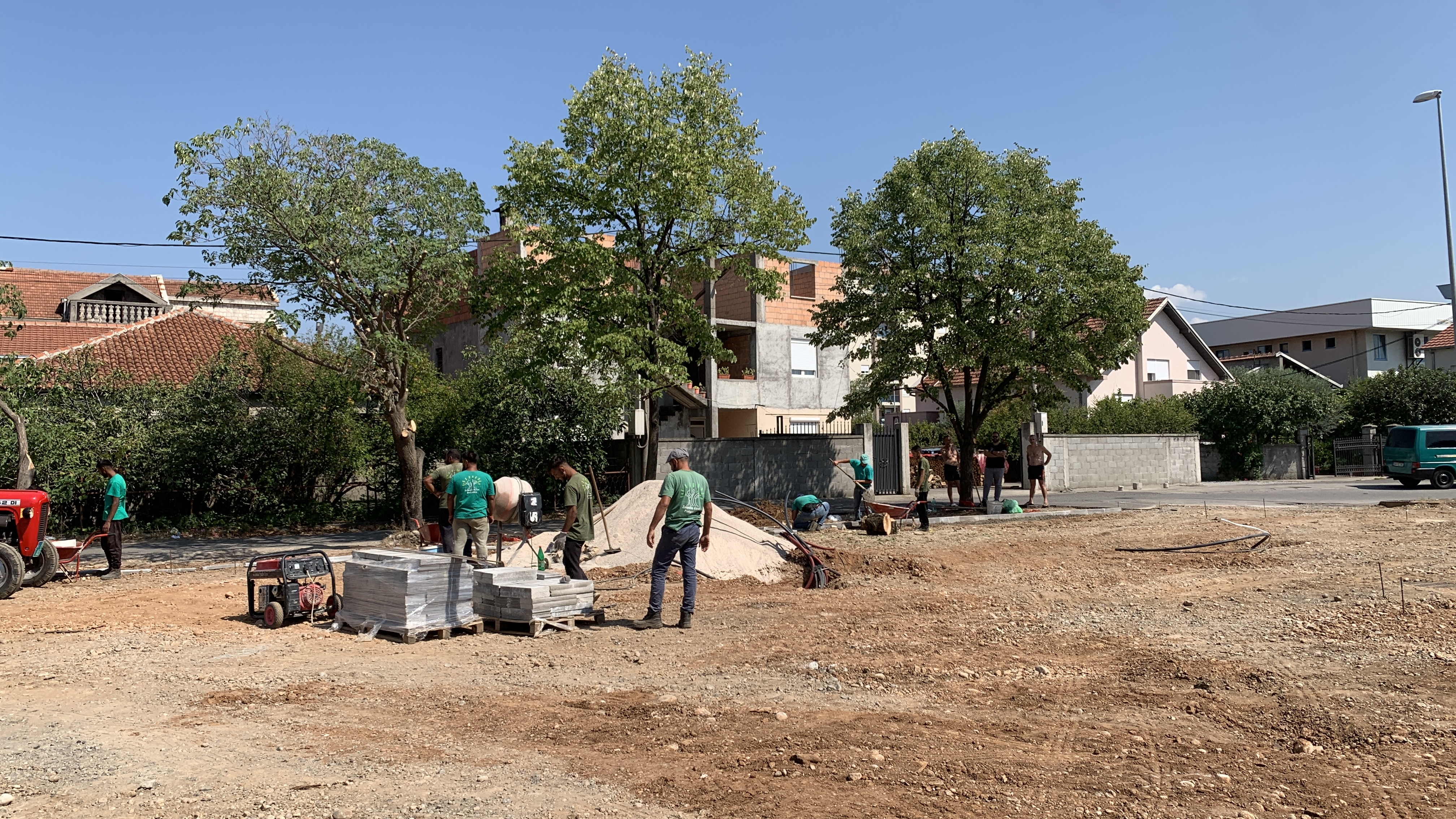 U toku radovi na izgradnji sportsko rekreativne zone u Ulici Miladina Popovića