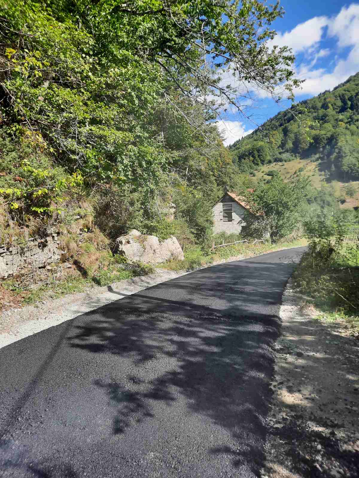 Nastavak radova na asfaltiranju u Lijevoj Rijeci