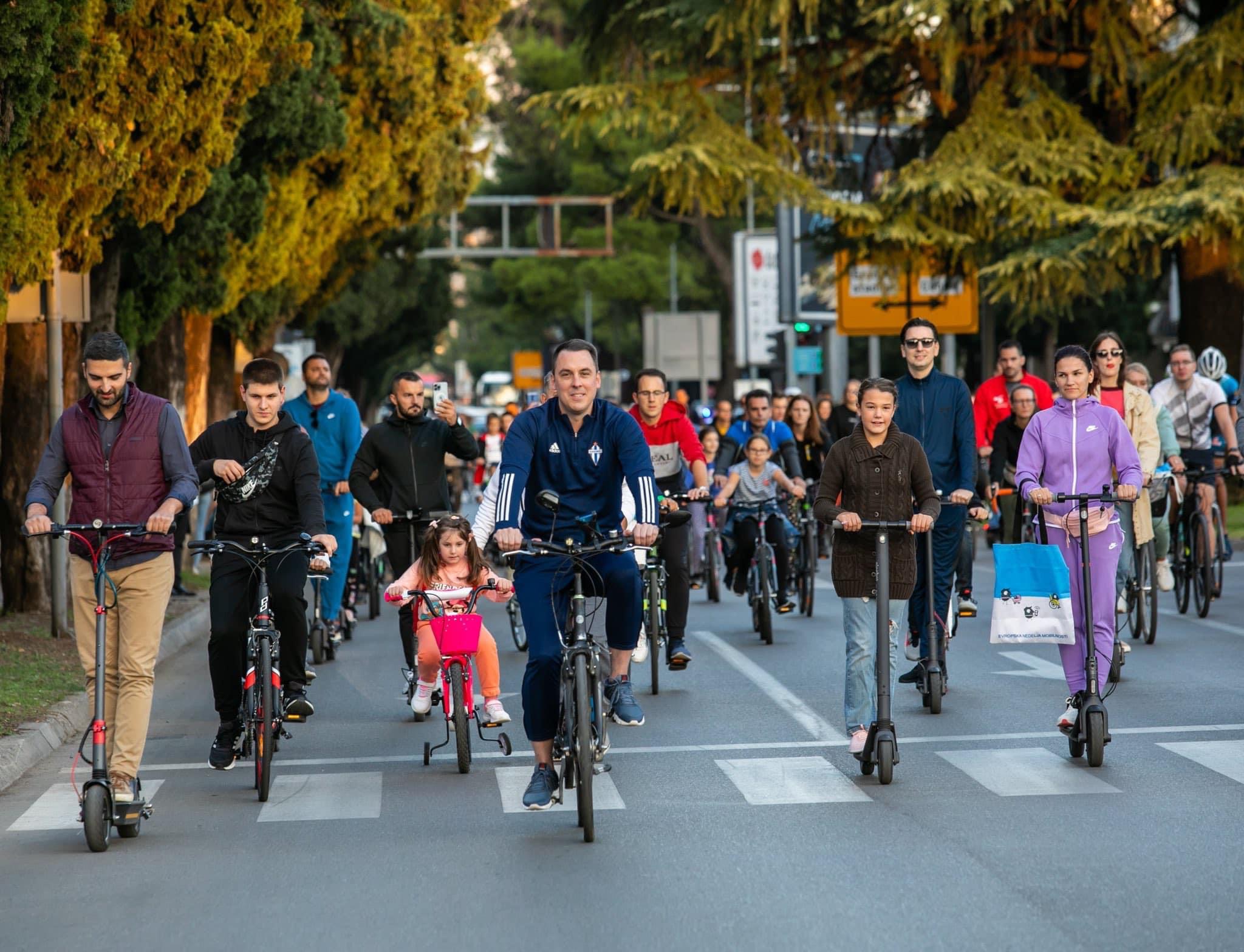 Biciklistička revolucija u Podgorici se nastavlja; Na ulicama glavnog grada 1700 novih dvotočkaša