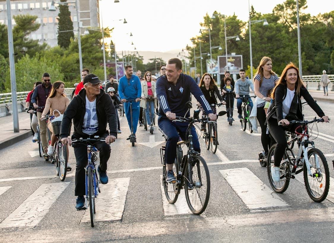 Biciklistička revolucija u Podgorici se nastavlja; Na ulicama glavnog grada 1700 novih dvotočkaša