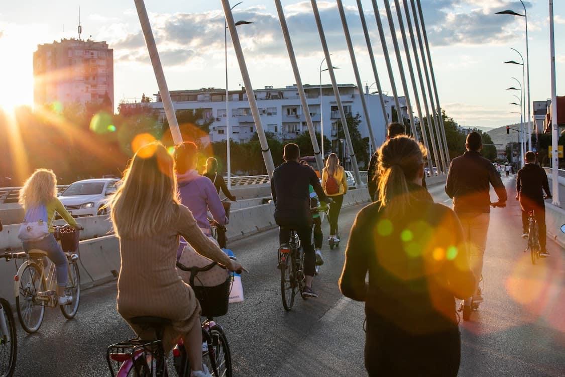 Biciklistička revolucija u Podgorici se nastavlja; Na ulicama glavnog grada 1700 novih dvotočkaša