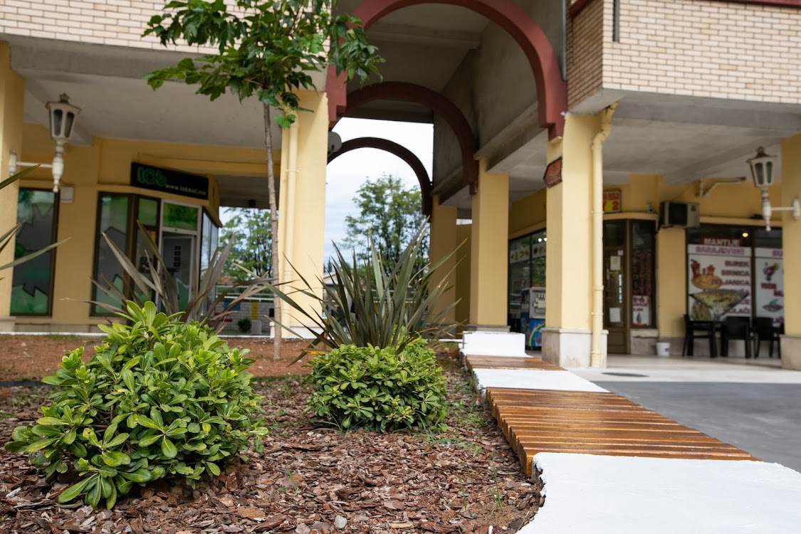 Vojni trg u Ulici Bratstva i jedinstva dobio potpuno novi izgled