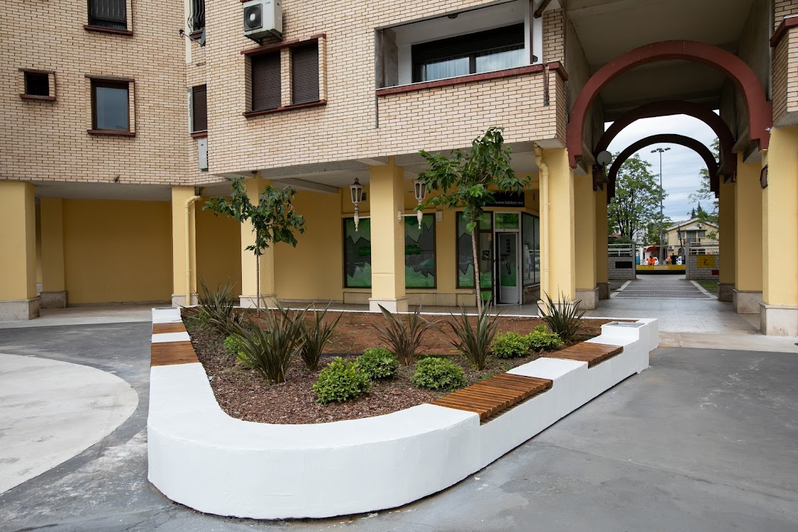 Vojni trg u Ulici Bratstva i jedinstva dobio potpuno novi izgled