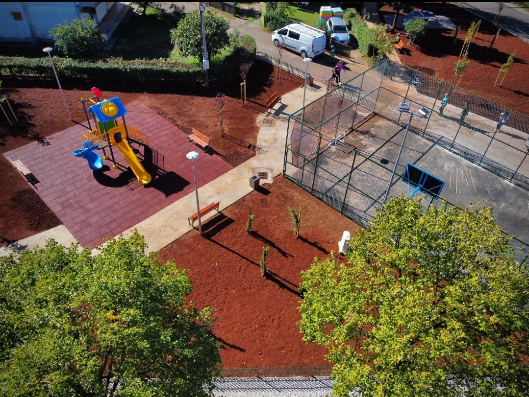 I stanovnici Ulice Miladina Popovića dobili mjesto za igru, druženje i rekreaciju