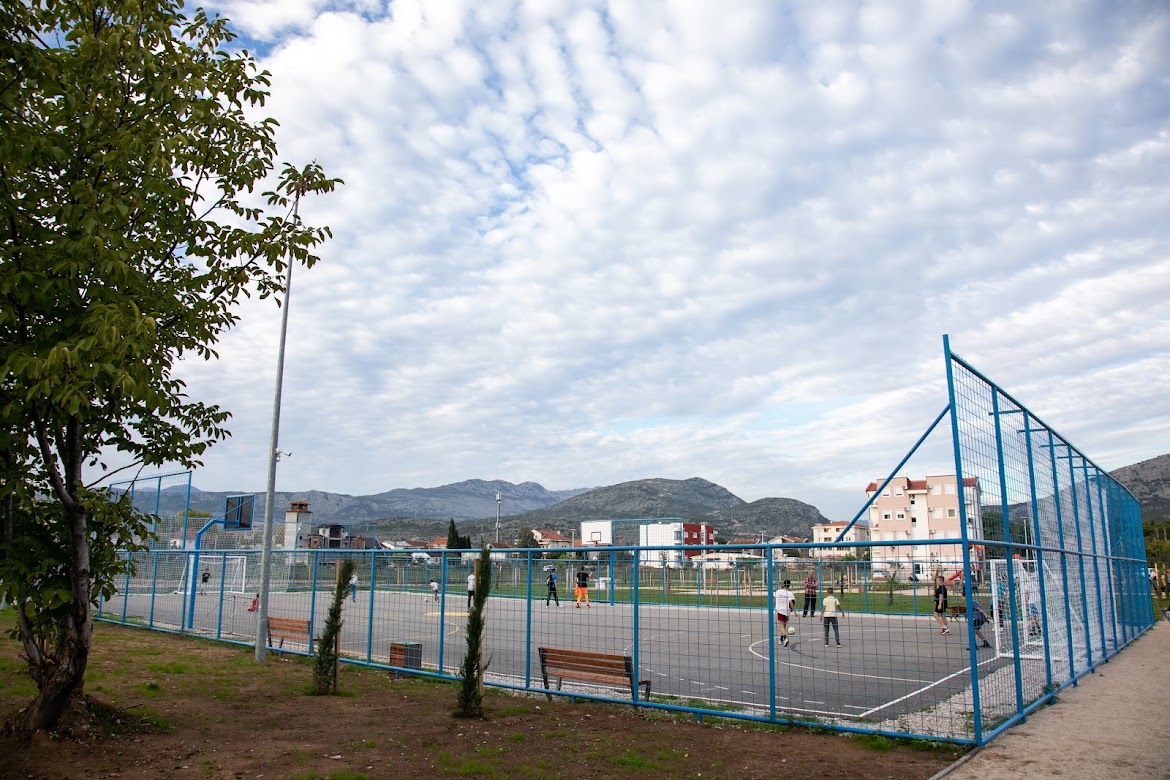 Park sa brojnim sadržajima u Ulici Ludvika Kube za sve generacije
