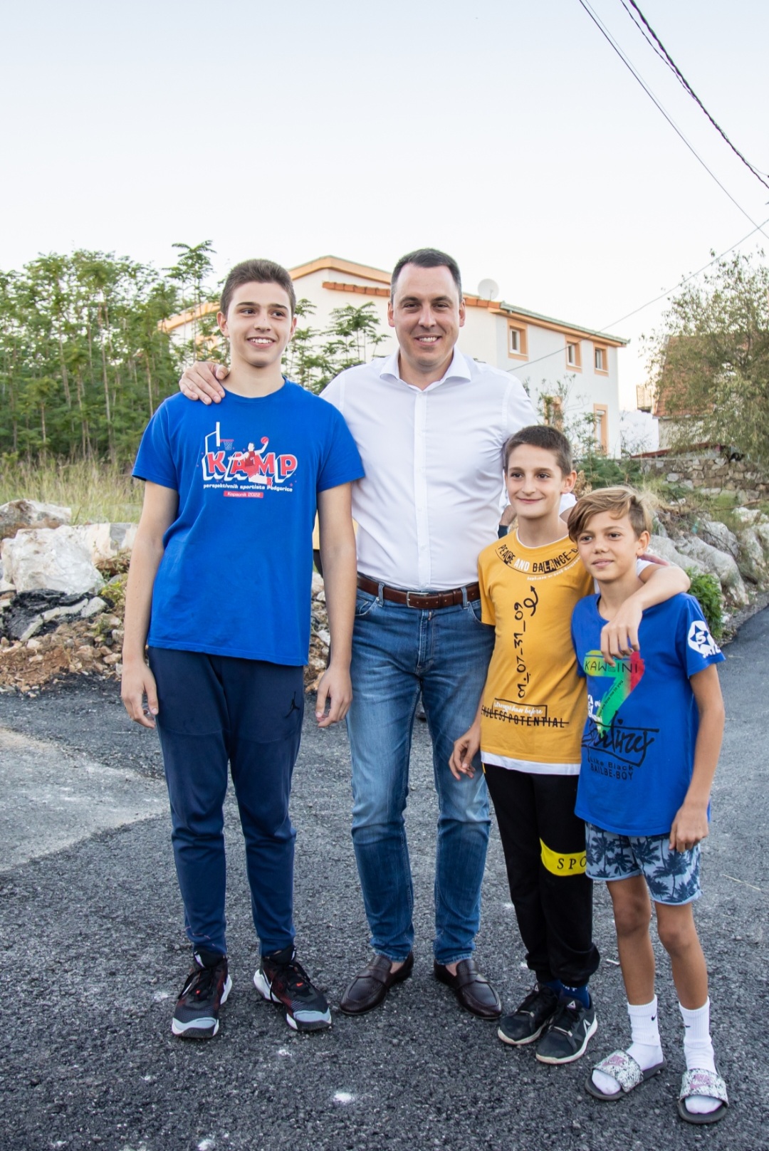 Nakon što su mještani Dajbabskog brda dobili vodu, uređena i putna infrastruktura