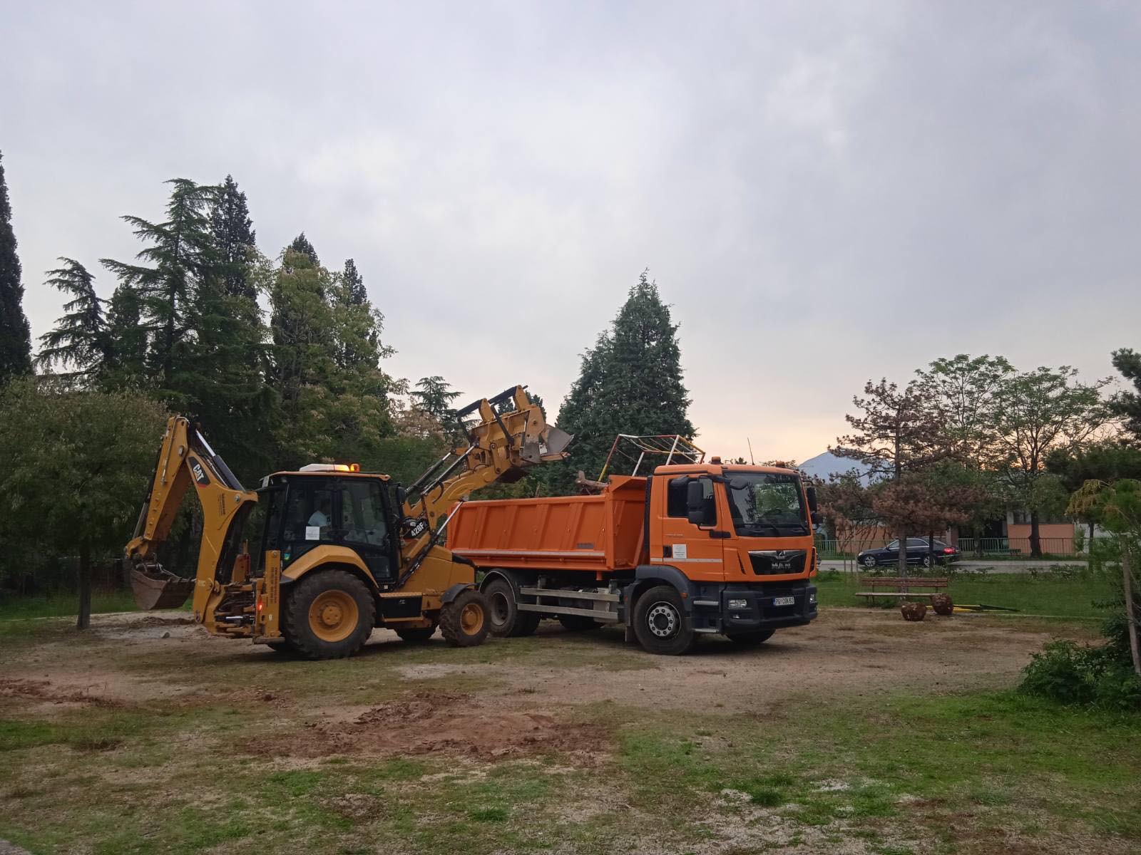 Počeli radovi na izgradnji dječijeg igrališta u Ulici Radosava Burića