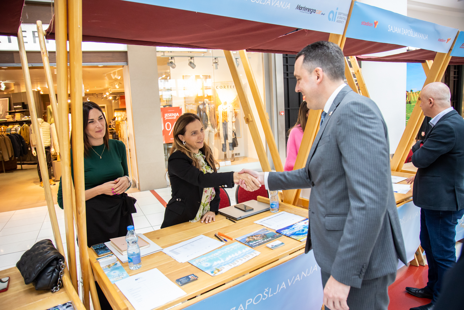 Otvoren Sajam zapošljavanja: Značajan doprinos Glavnog grada rješavanju jednog od najvećih problema današnjice