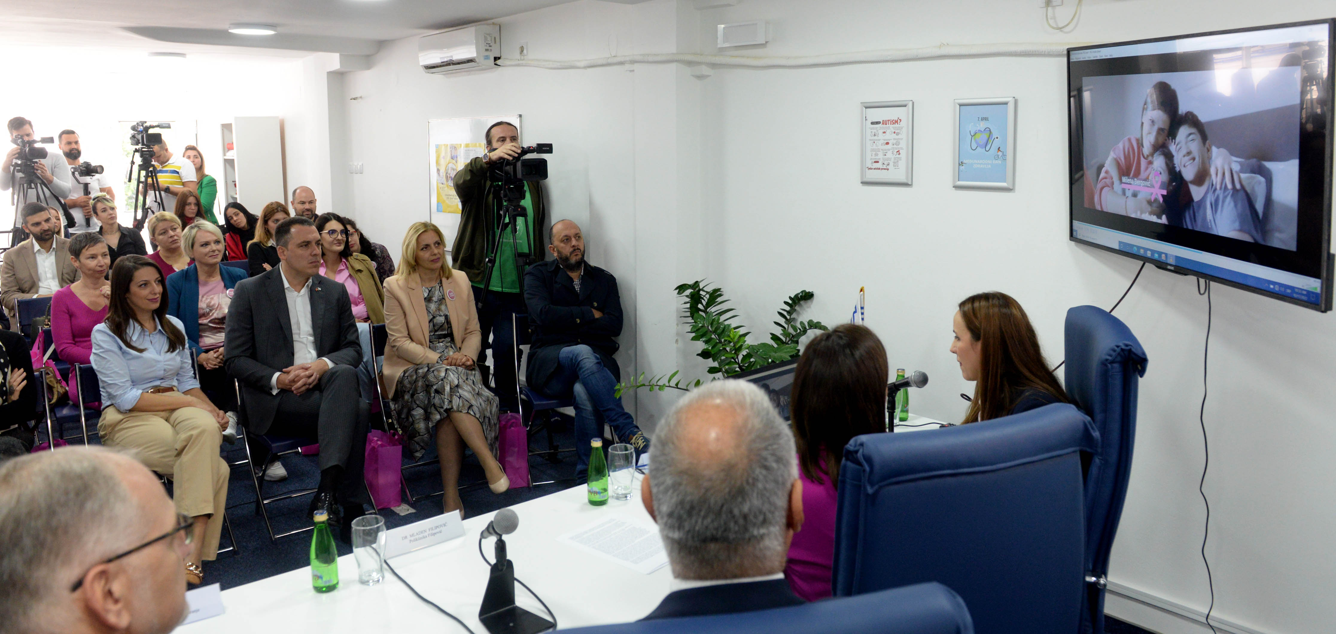 Držimo te za ruku - U narednih 90 dana svim ženama u Podgorici biće dostupan besplatan eho pregled dojki